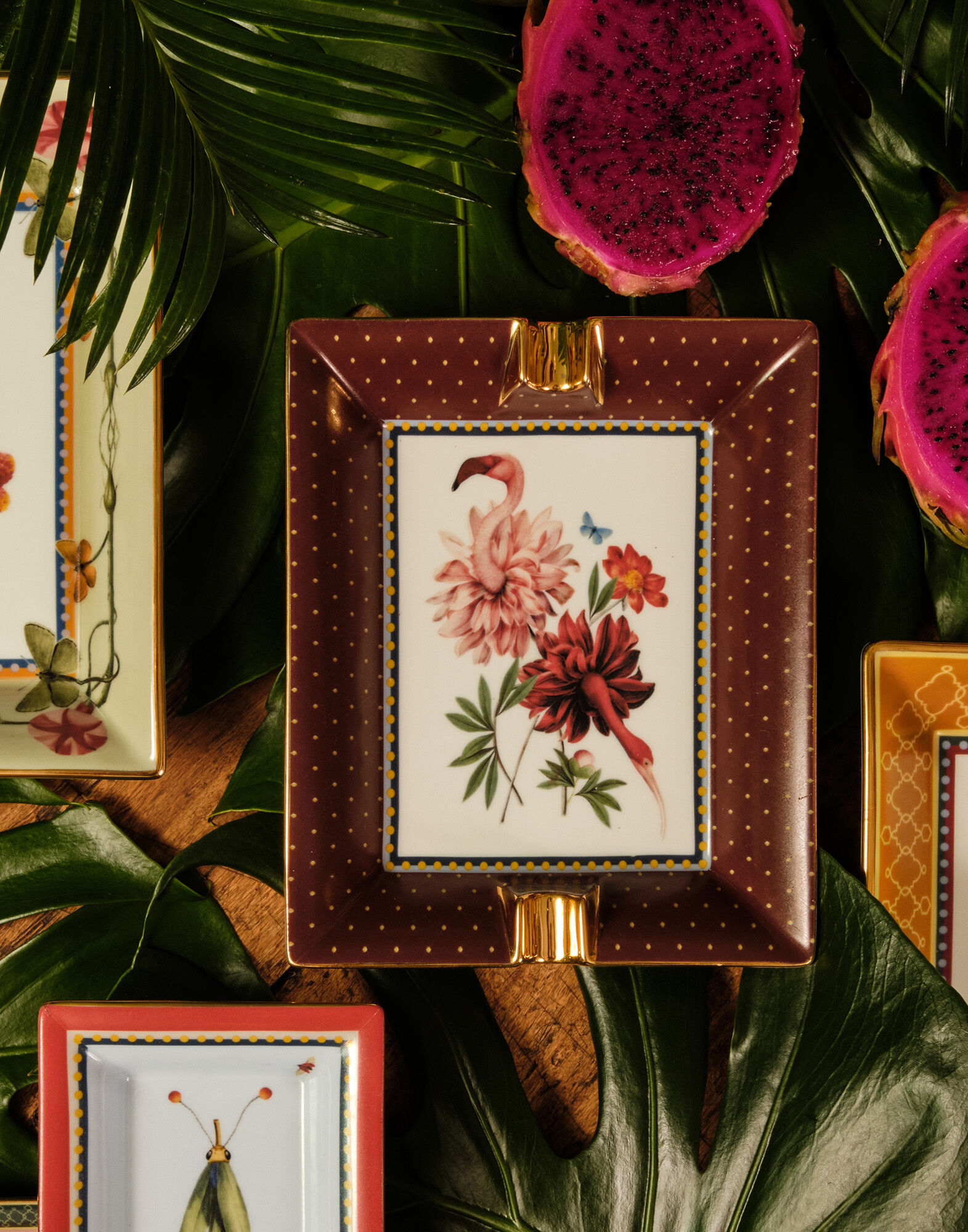 La DoubleJ Ashtray Birdbloom Bordeaux TRI0010CER001BIB01RE02