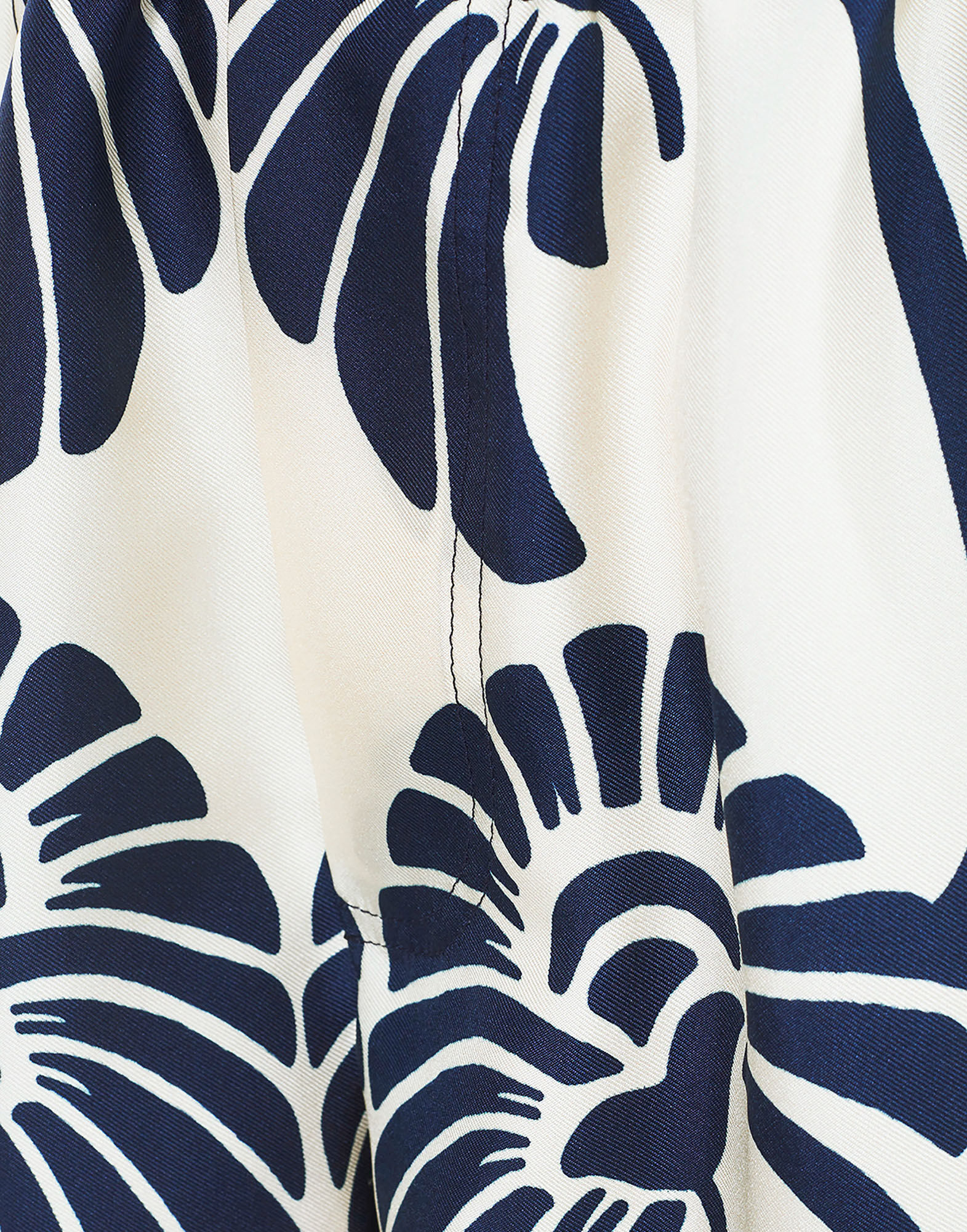 La DoubleJ Pull-Up Shorts Palmetto Plac&eacute;e TRO0059SIL001PIG01BU06