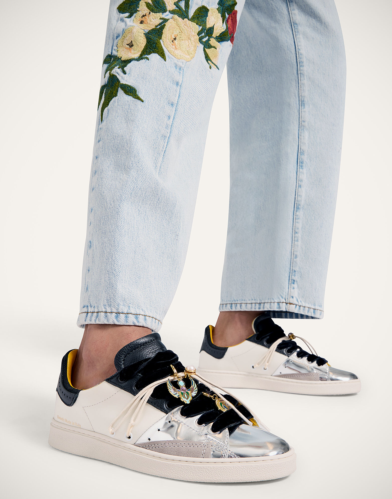 La DoubleJ All Time Low Top Color Block Black & White SHO0112LEA017CLB25BL03