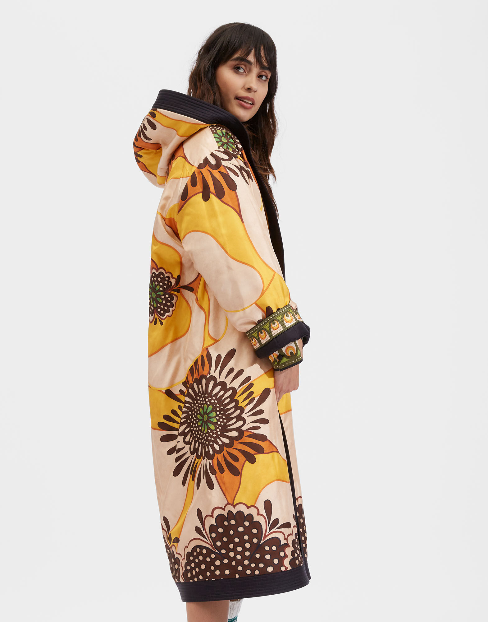 La DoubleJ Reversible Puffer Robe Poppies Black Plac&eacute;e JAC0052SIL006PPP0002