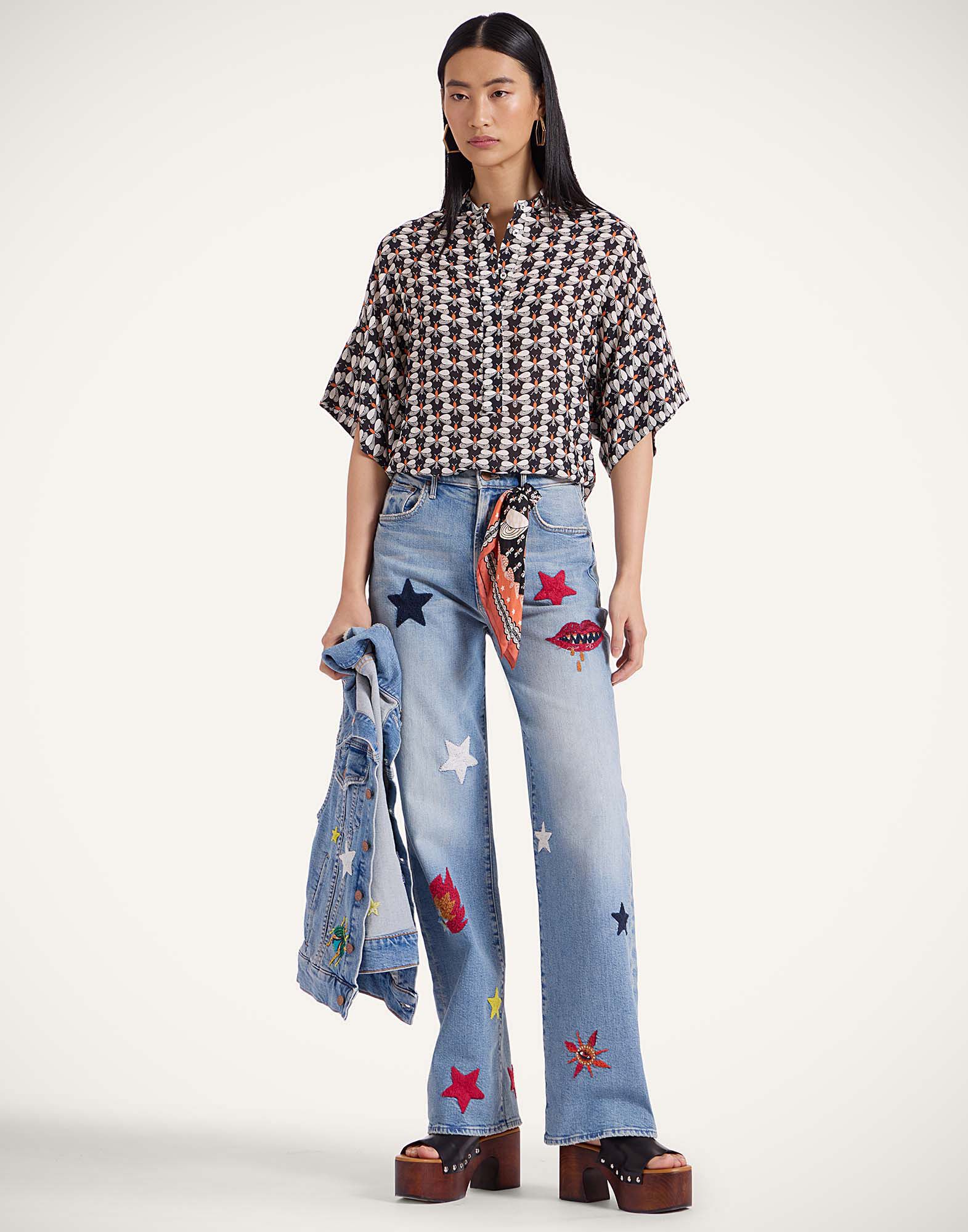 La DoubleJ Estelle Blouse Petaltail Black SHI0127VIS019PET01BL01