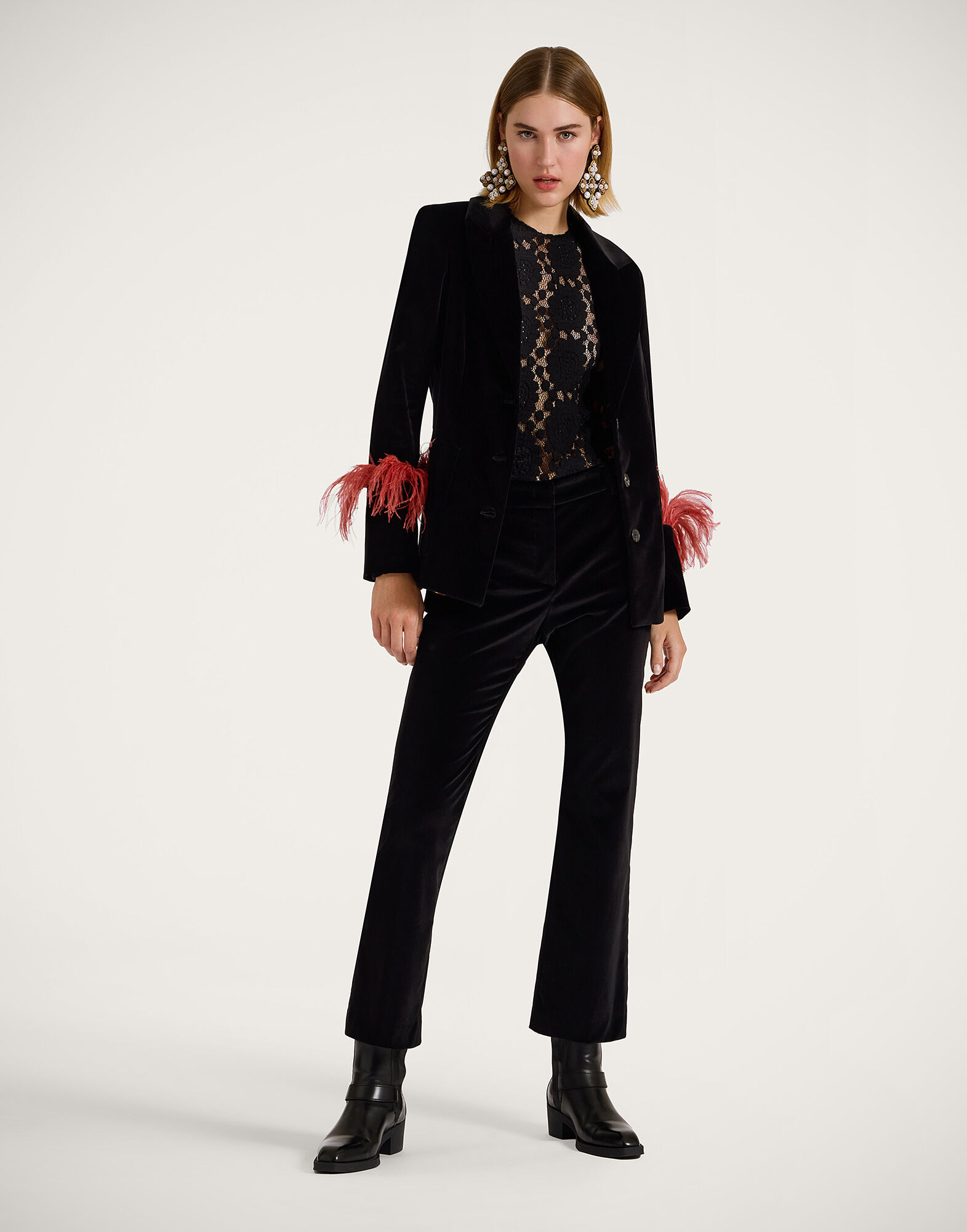 La DoubleJ 24/7 Pants Solid Black TRO0069VEL011SOLIDBL01