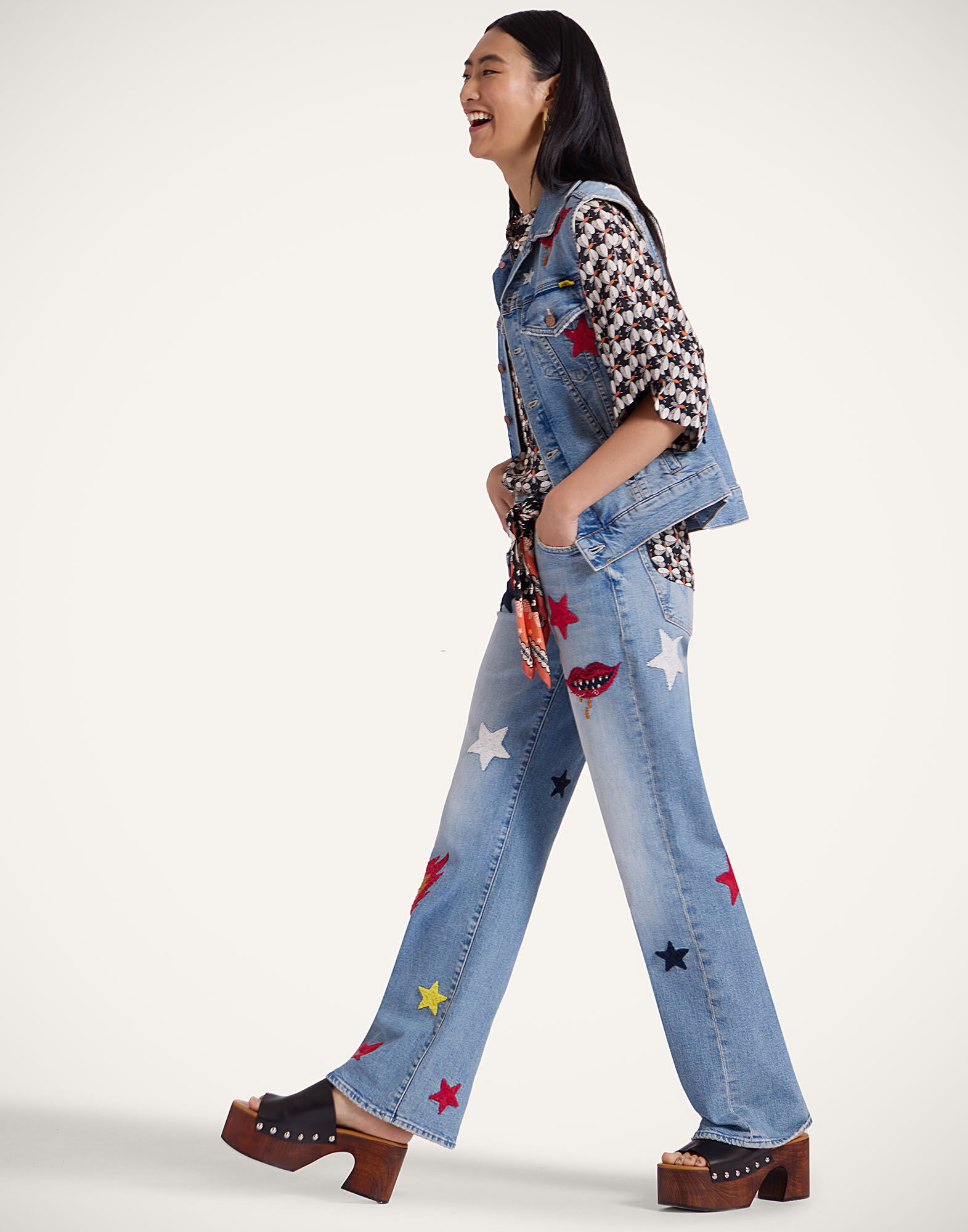 La DoubleJ Estelle Blouse Petaltail Black SHI0127VIS019PET01BL01