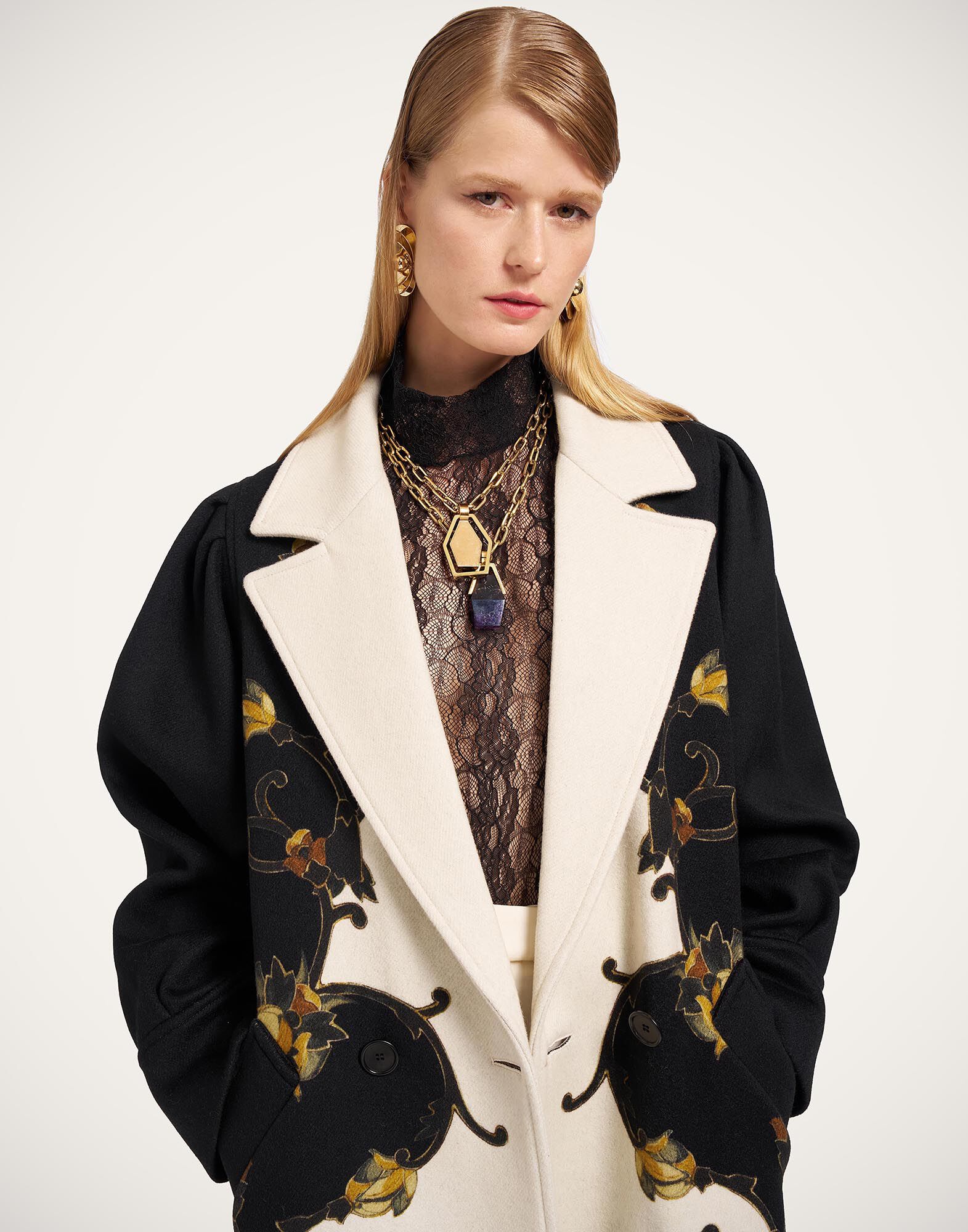 La DoubleJ Victoria Coat Buttercup Plac&eacute;e Black JAC0207PLA003BTC03BL01