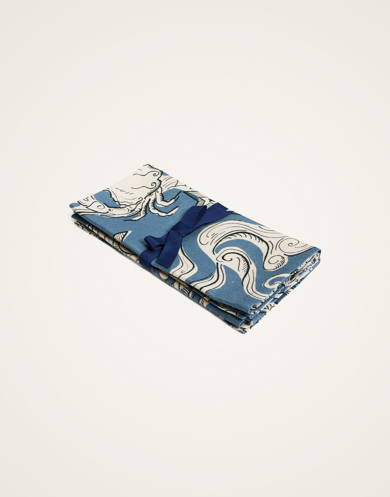 La DoubleJ Large Napkins Set Of 2 Cosmos Light Blue NAP0017LIN008COS02BU01