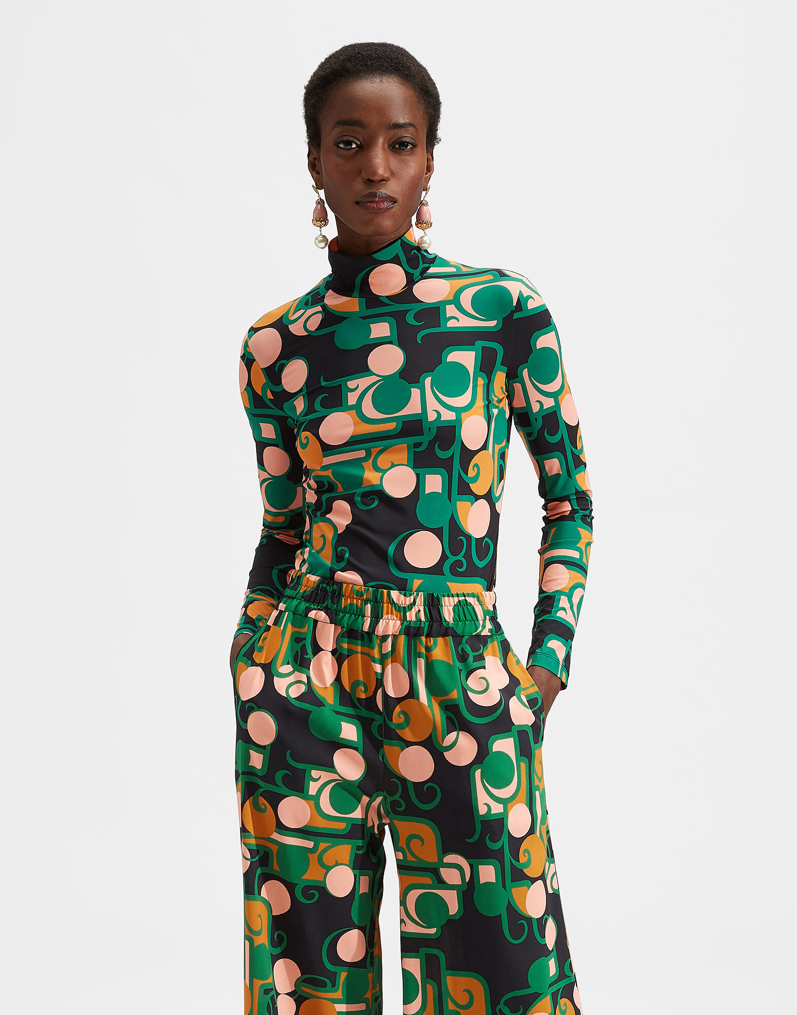 La DoubleJ Turtleneck Deco SHI0030JER005DEC0001