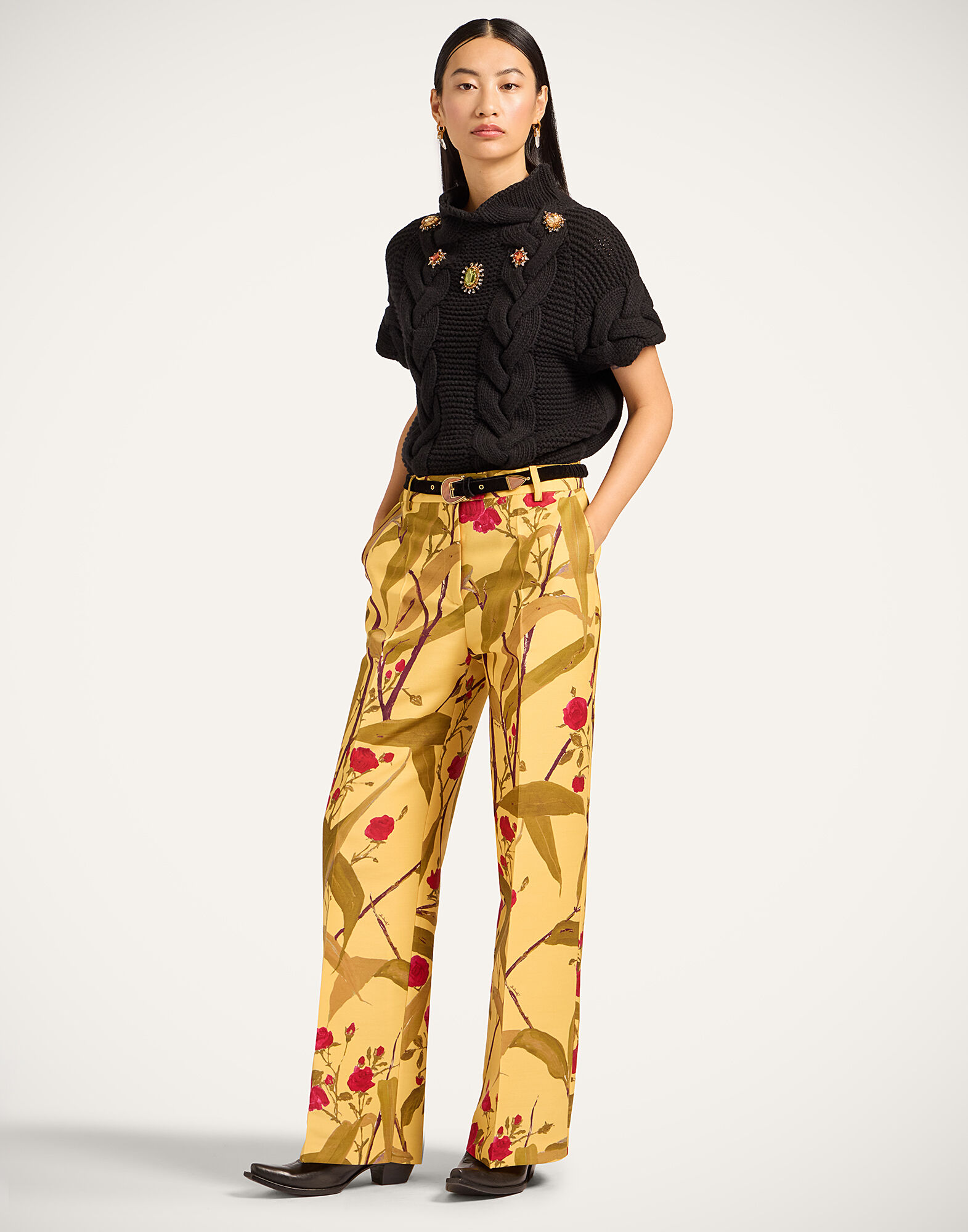 La DoubleJ Portrait Top Solid Black PUL0204KNI120VA271BL01