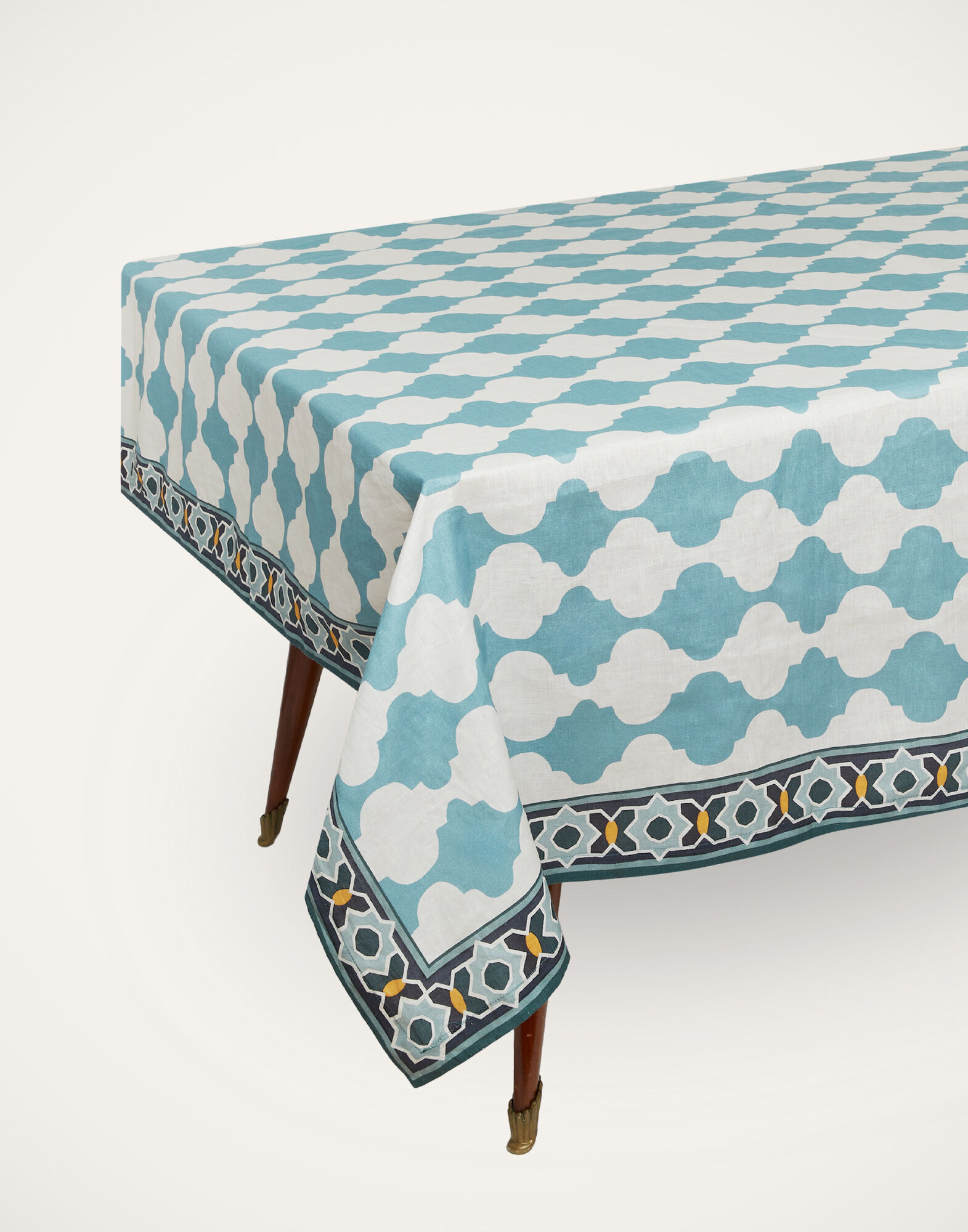 La DoubleJ Medium Tablecloth Plaza Sky Blue TBC0002LIN001PLA05BU10