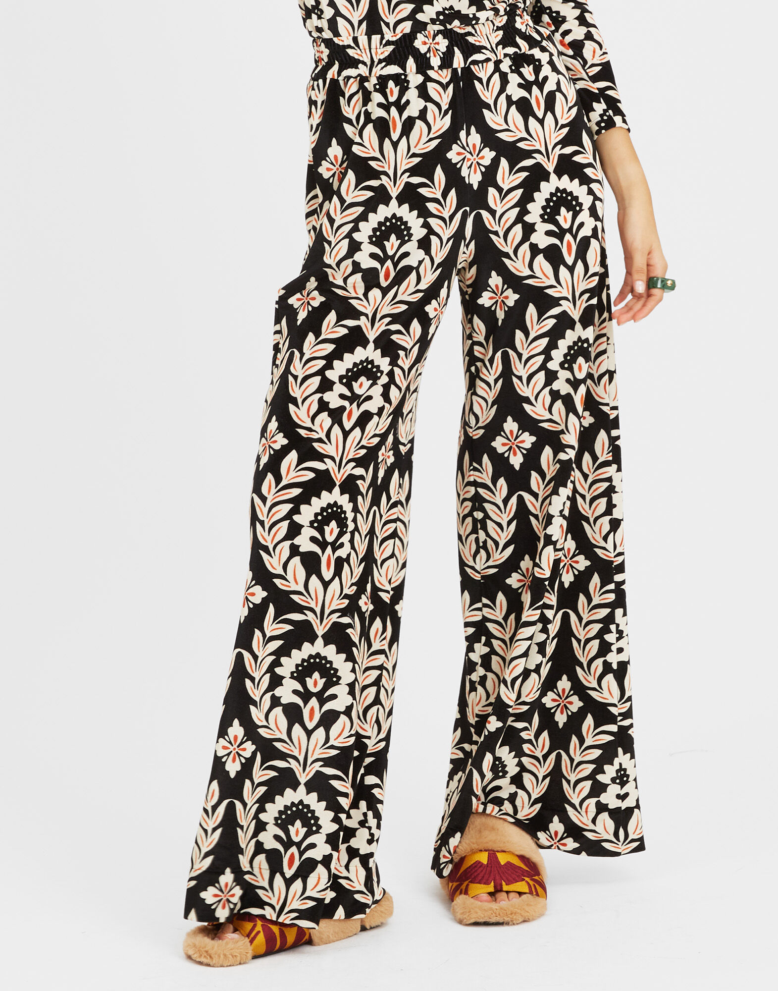 La DoubleJ Palazzo Pants Ghirlanda Black TRO0003VEL006GHI01BL01