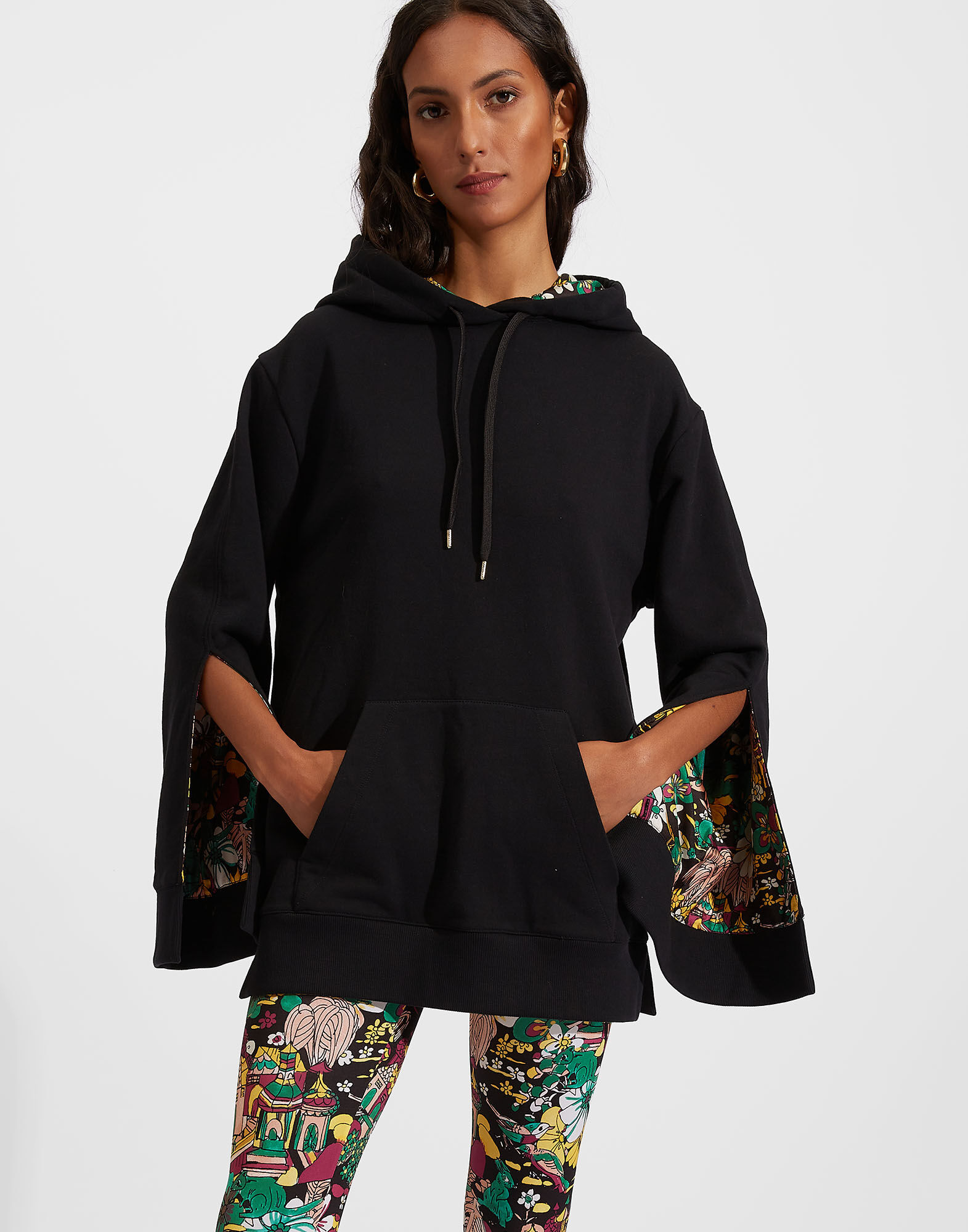 La DoubleJ Girlfriend Hoodie Solid Black SWE0012JER029BLA0009