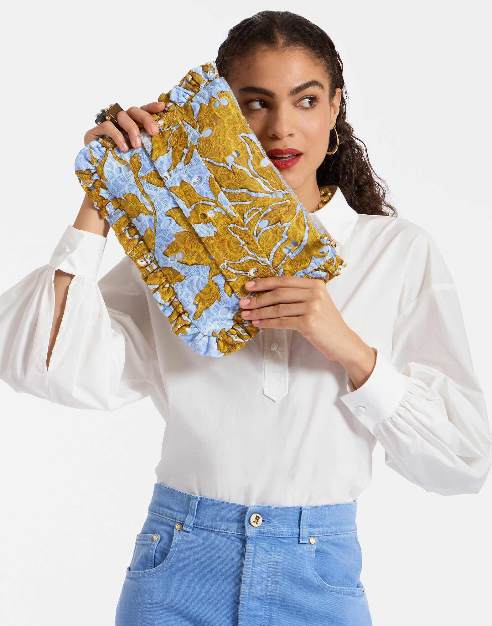 La DoubleJ Hand Pochette Tangle Light Blue BAG0059EMB031TAN01BU01