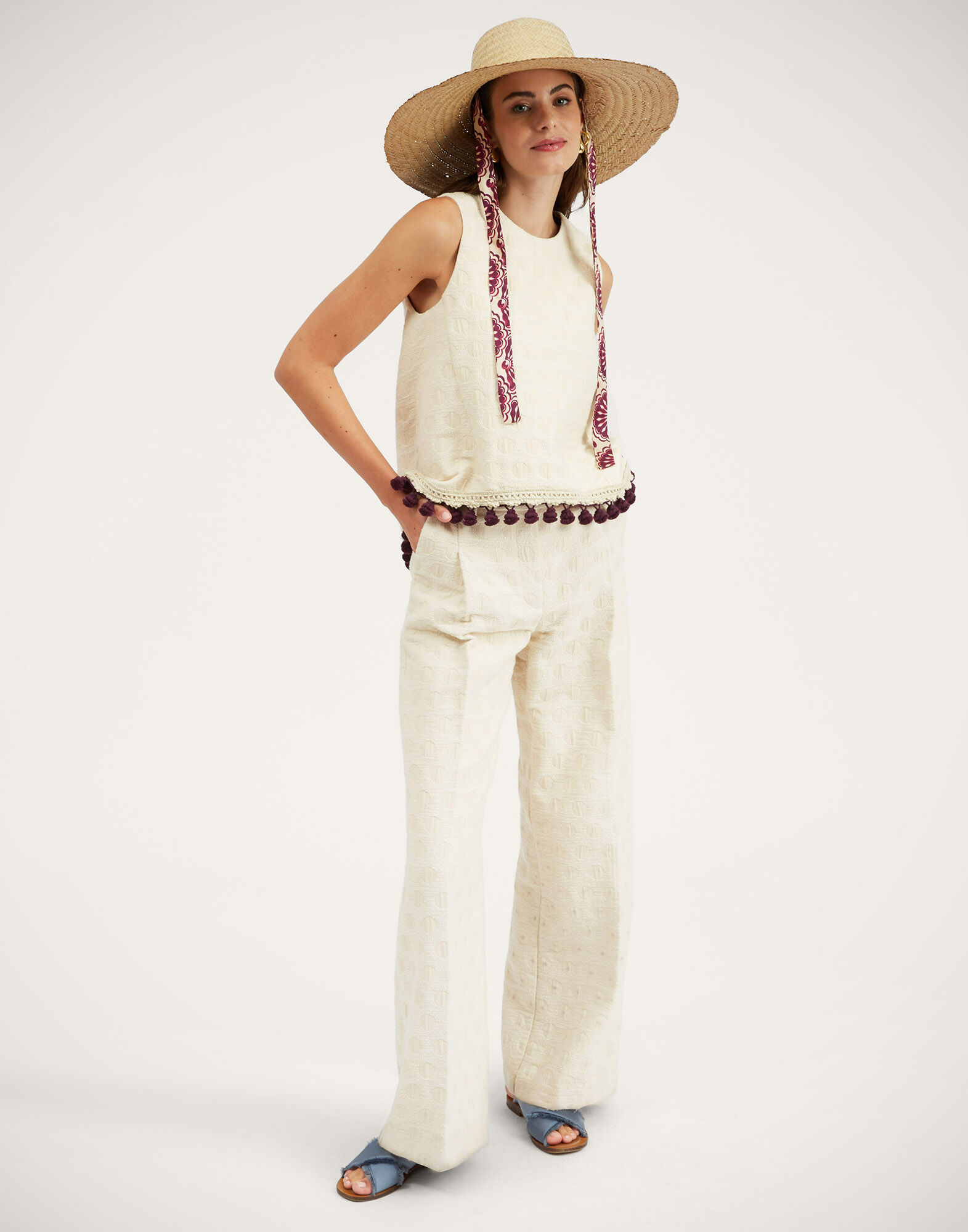 La DoubleJ Loose Pants Creamy TRO0113JCQ076CRA01WH03