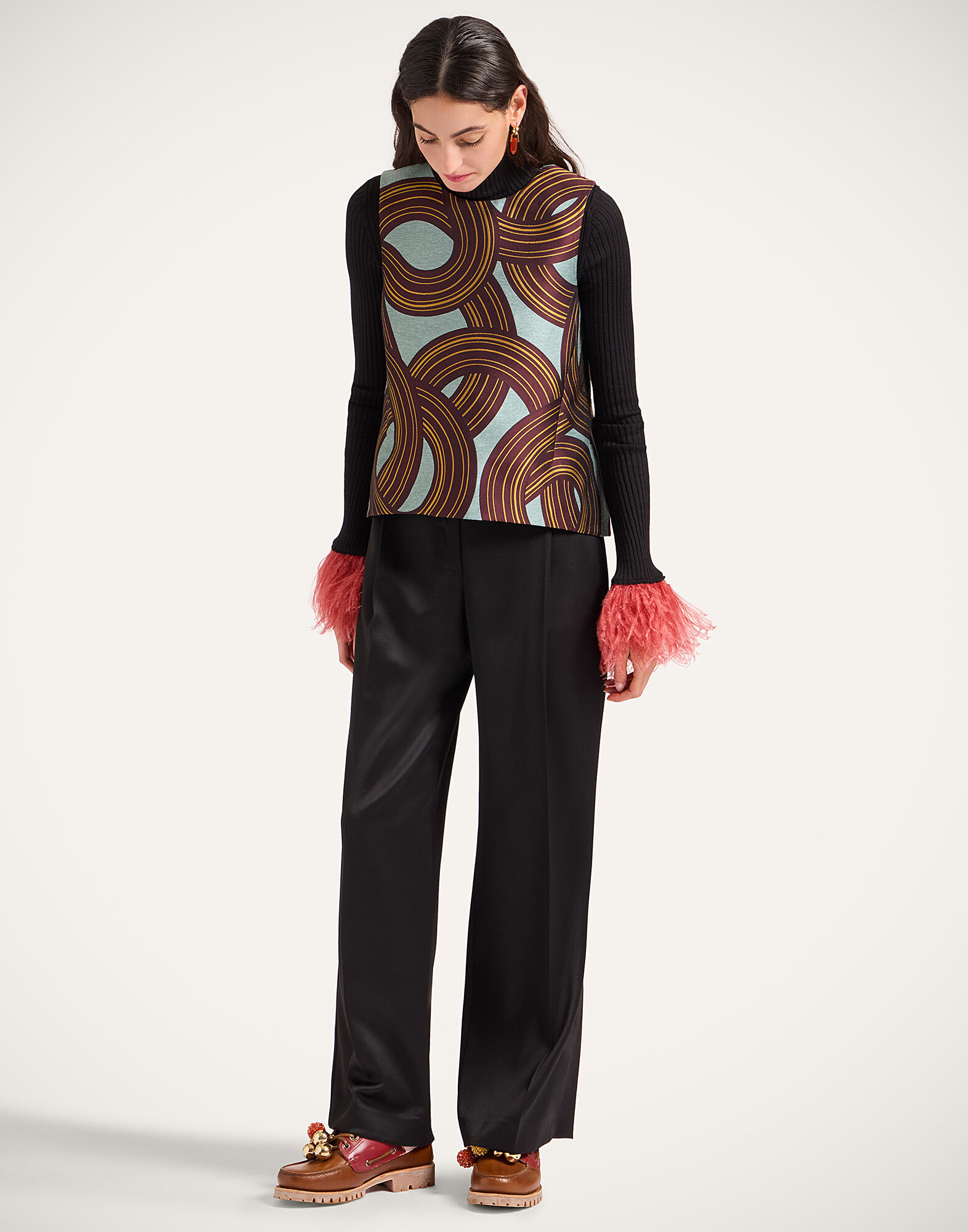 La DoubleJ Loose Pants Solid Black TRO0135WOL035SOLIDBL01