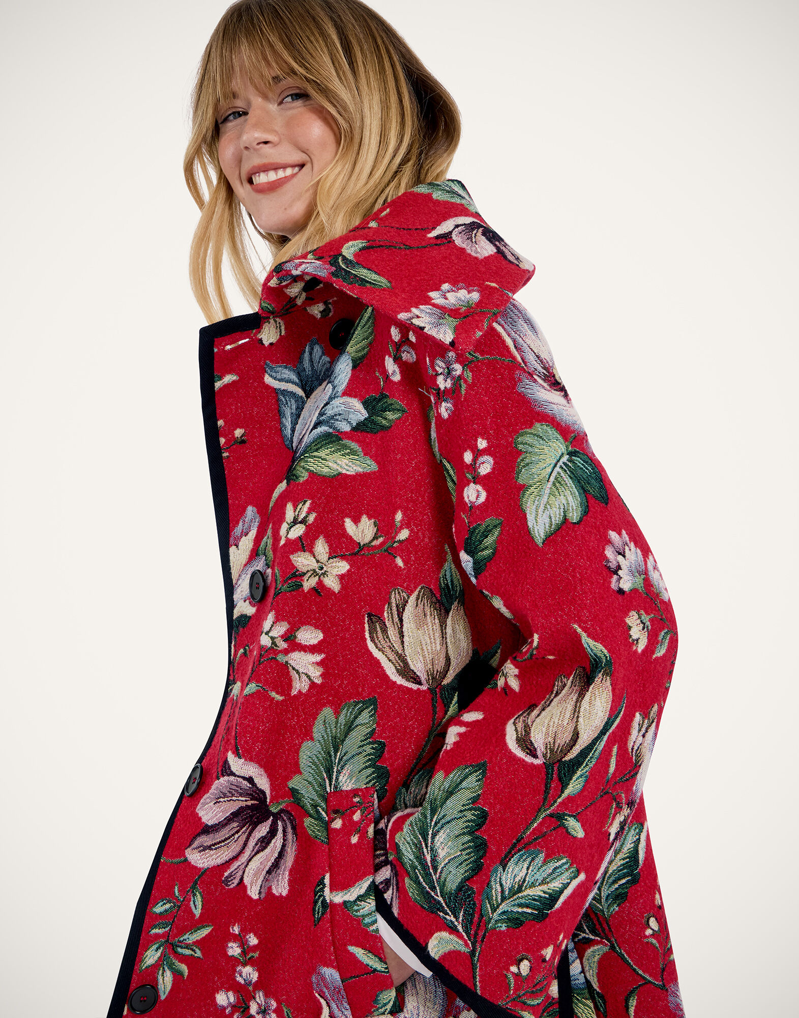 La DoubleJ In My Power Coat Honolulu Red JAC0143JCQ117HON01RE01