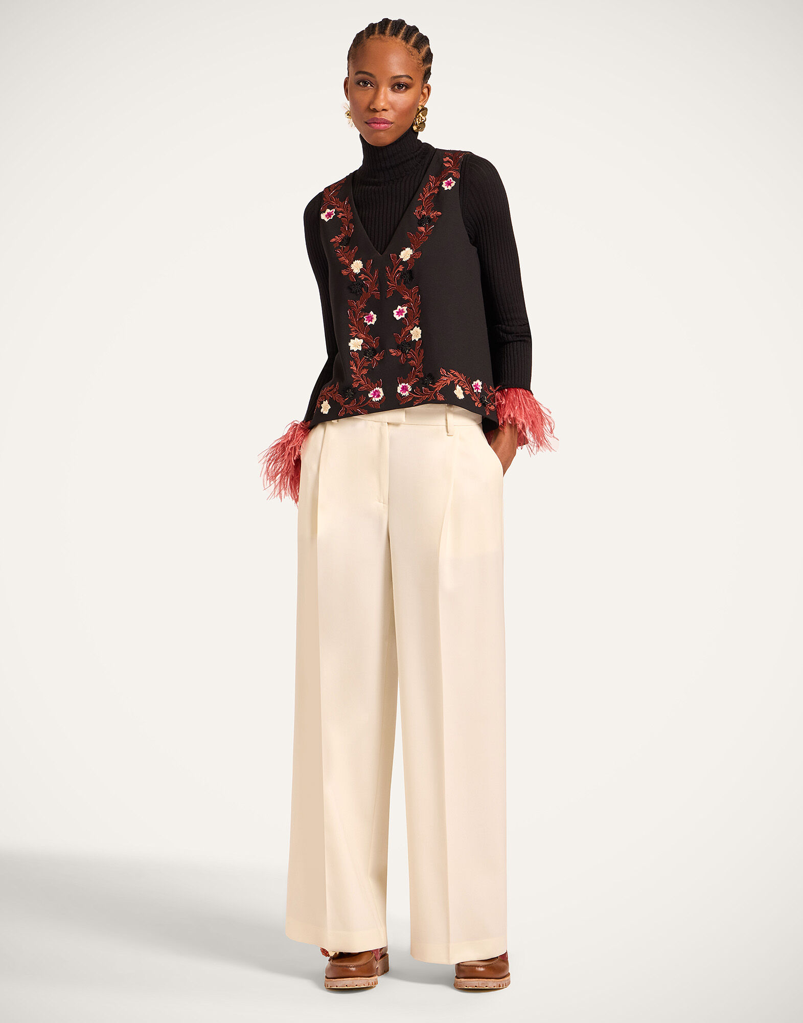 La DoubleJ Loose Pants Solid Ecru TRO0135WOL035SOLIDBR05