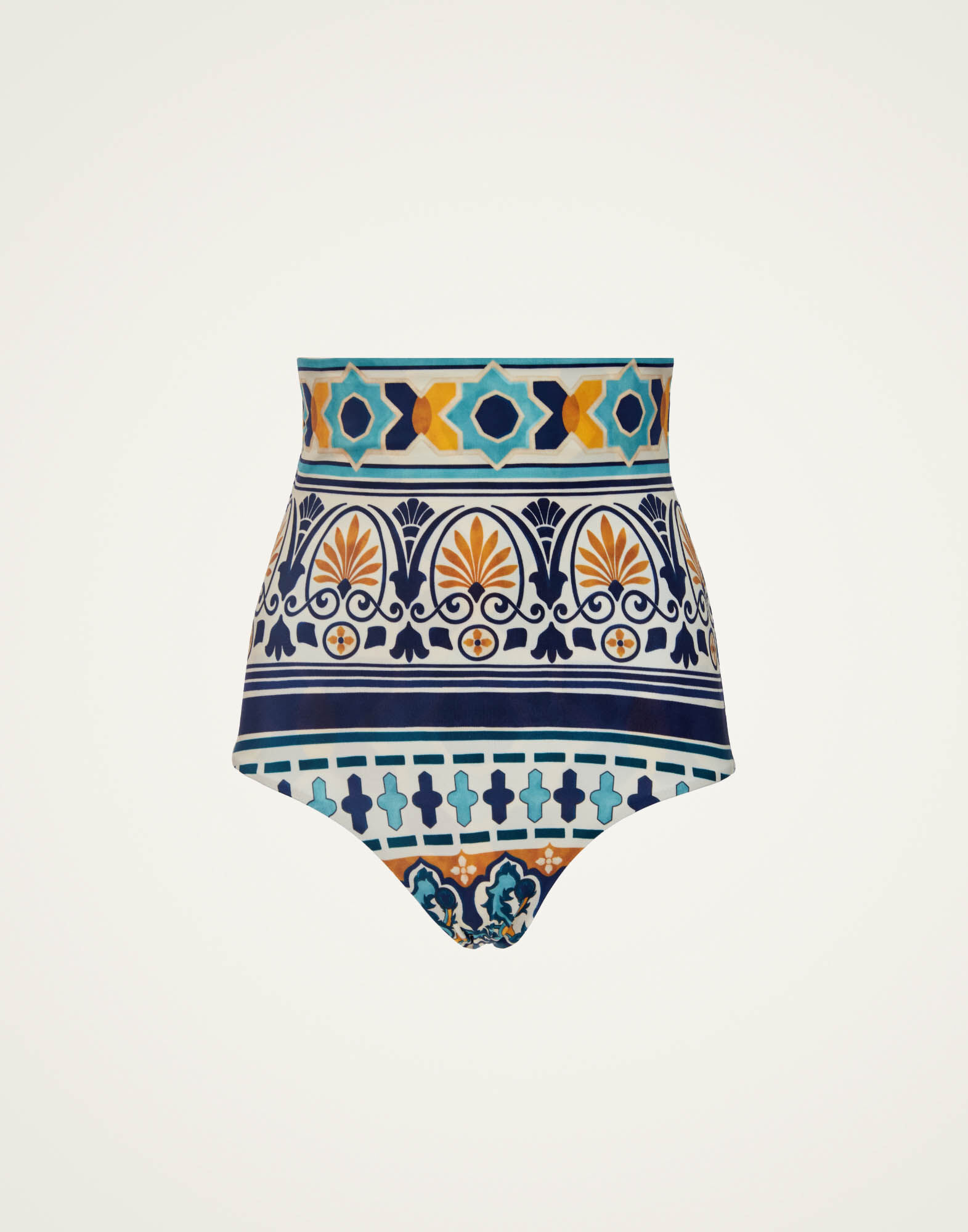 La DoubleJ Giga Brief Casareale Small Plac&egrave;e Cream SWI0031LYC001REA02WH03