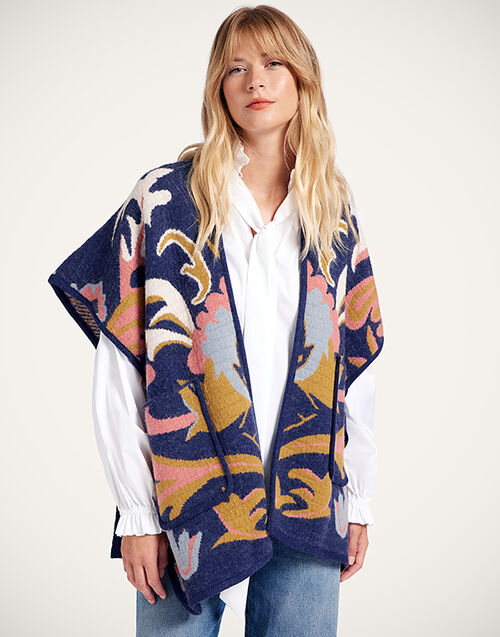 La DoubleJ In My Power Knit Scarf Cape Multicolor Navy & Cream SCA0083KNI177VA401BU06