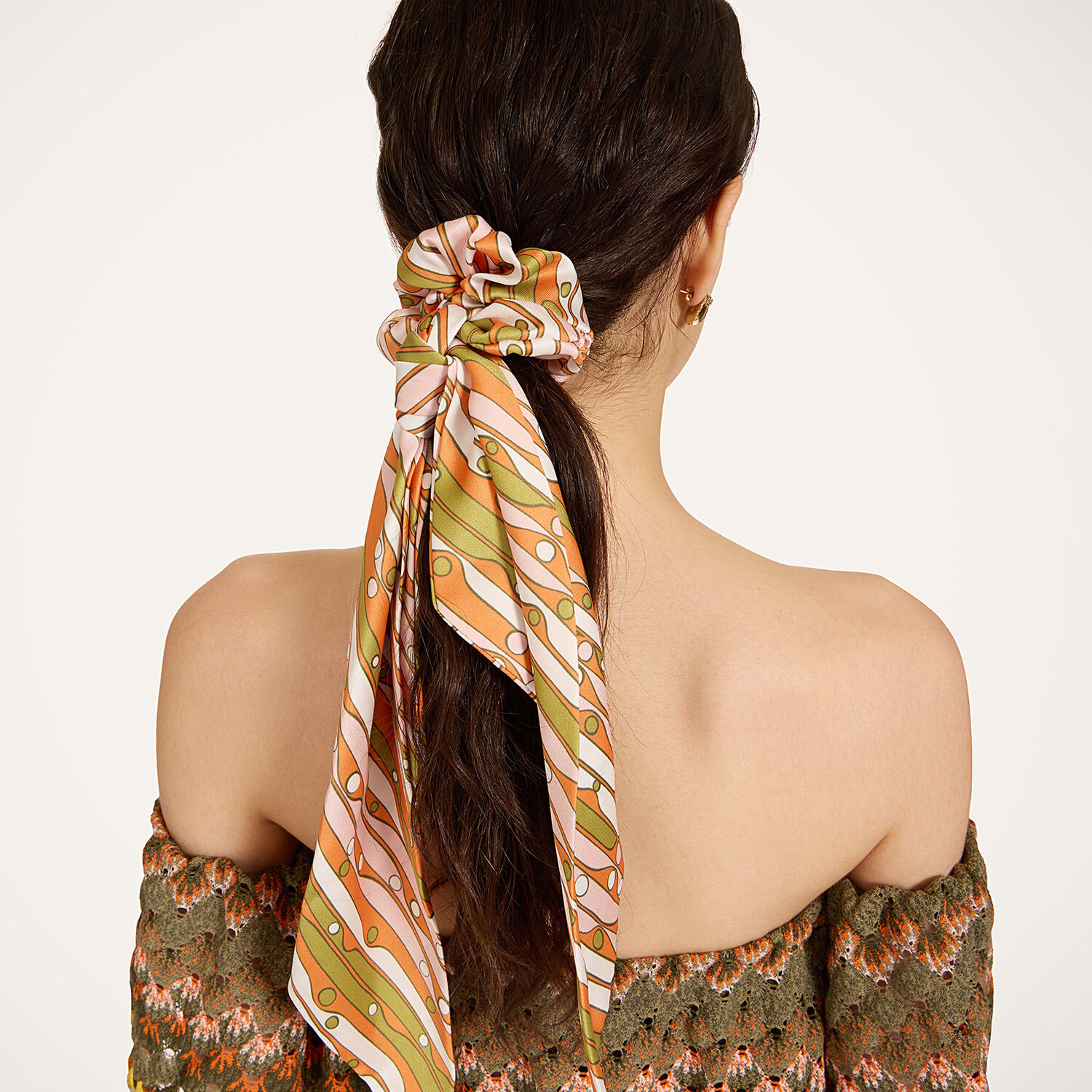 La Double J Bow Scrunchie | Thumbnail 2 La Double J Bow Scrunchie | Thumbnail 2