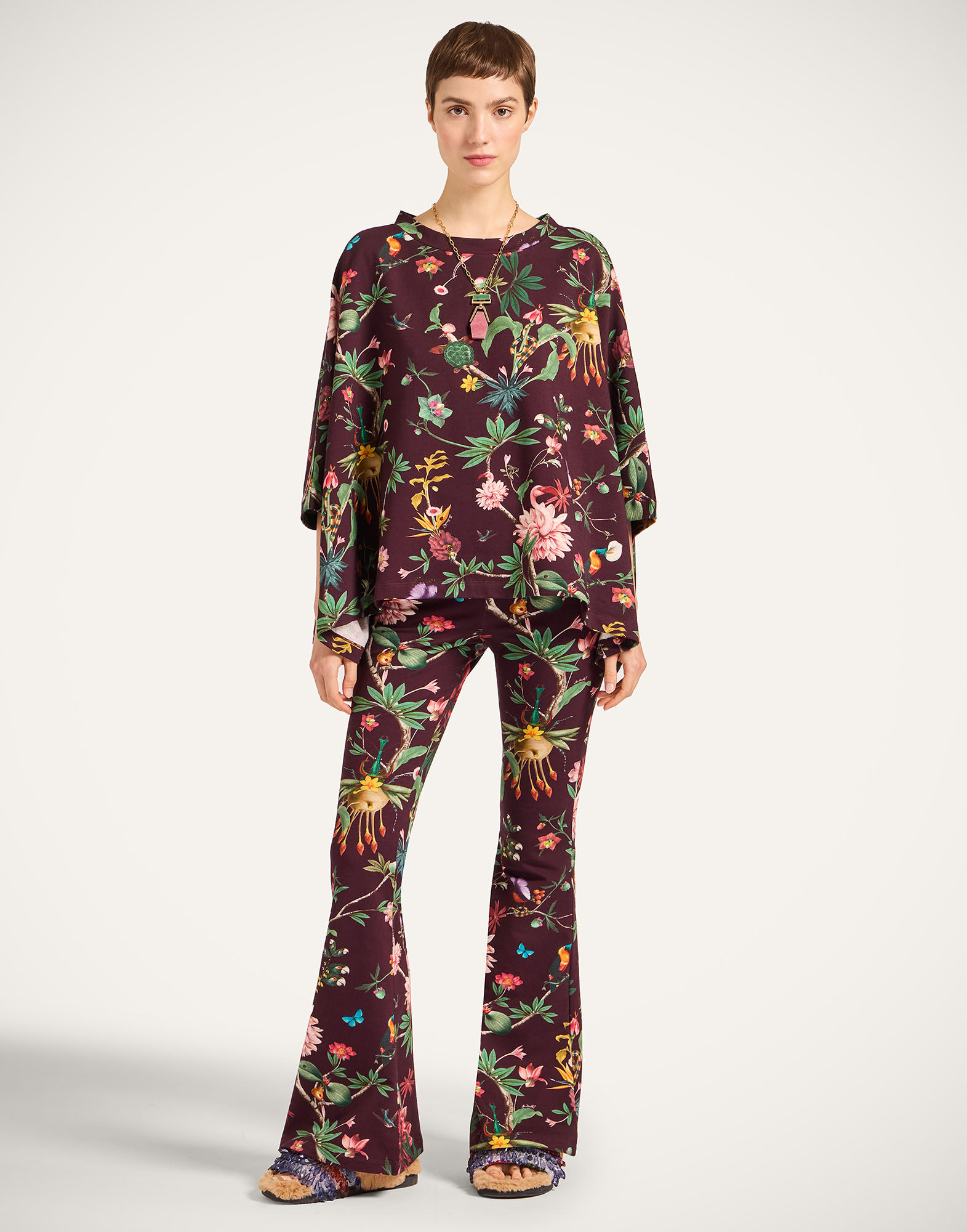 La DoubleJ Meditation Poncho Zooflora Burgundy TOP0055JER020ZOF02RE02