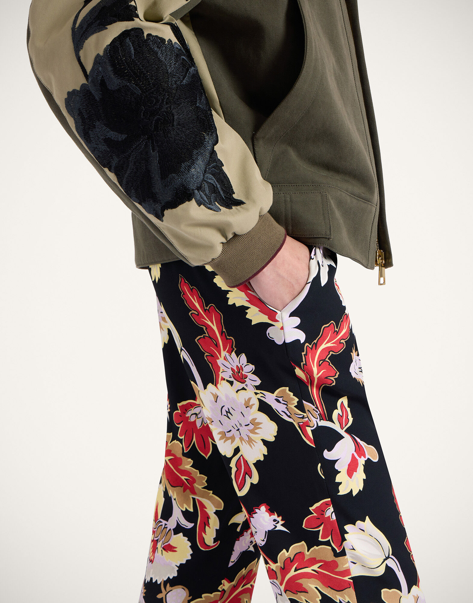 La DoubleJ 24/7 Pants Lark Black TRO0069SAB001LAR01BL01