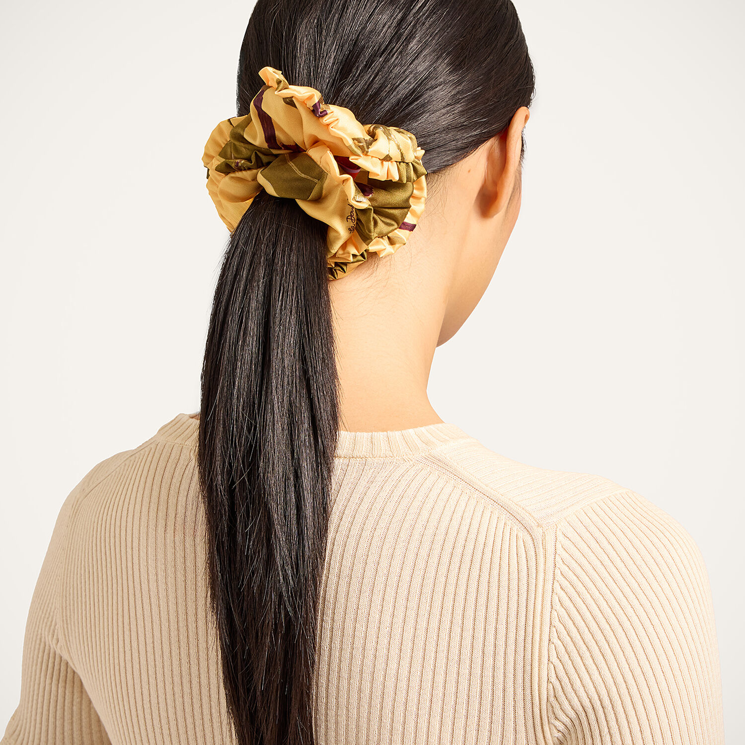 La Double J Scrunchie Set