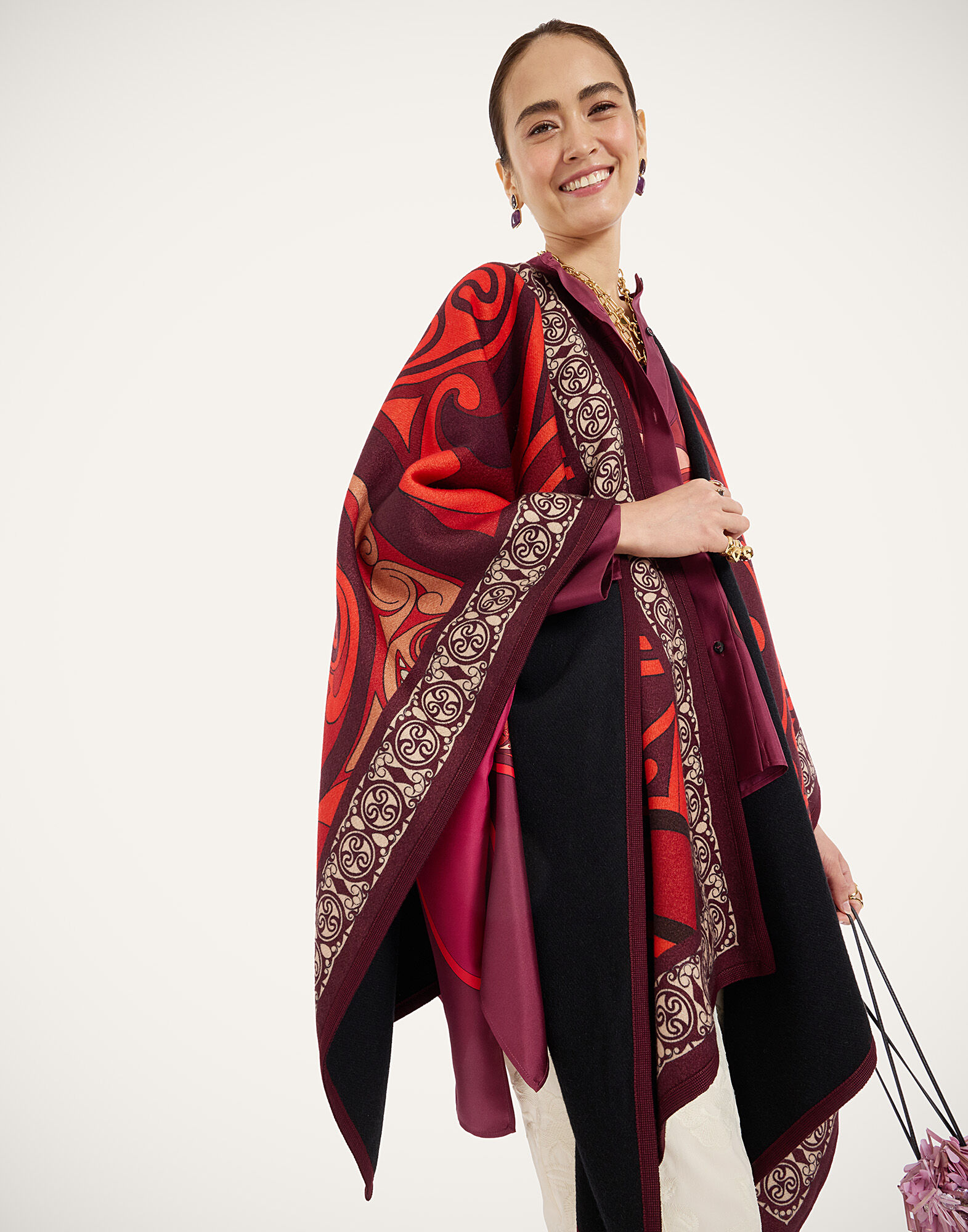 La DoubleJ Soul Poncho Alchemy Plac&eacute;e Dark Red SCA0047PLA003ALC03RE40