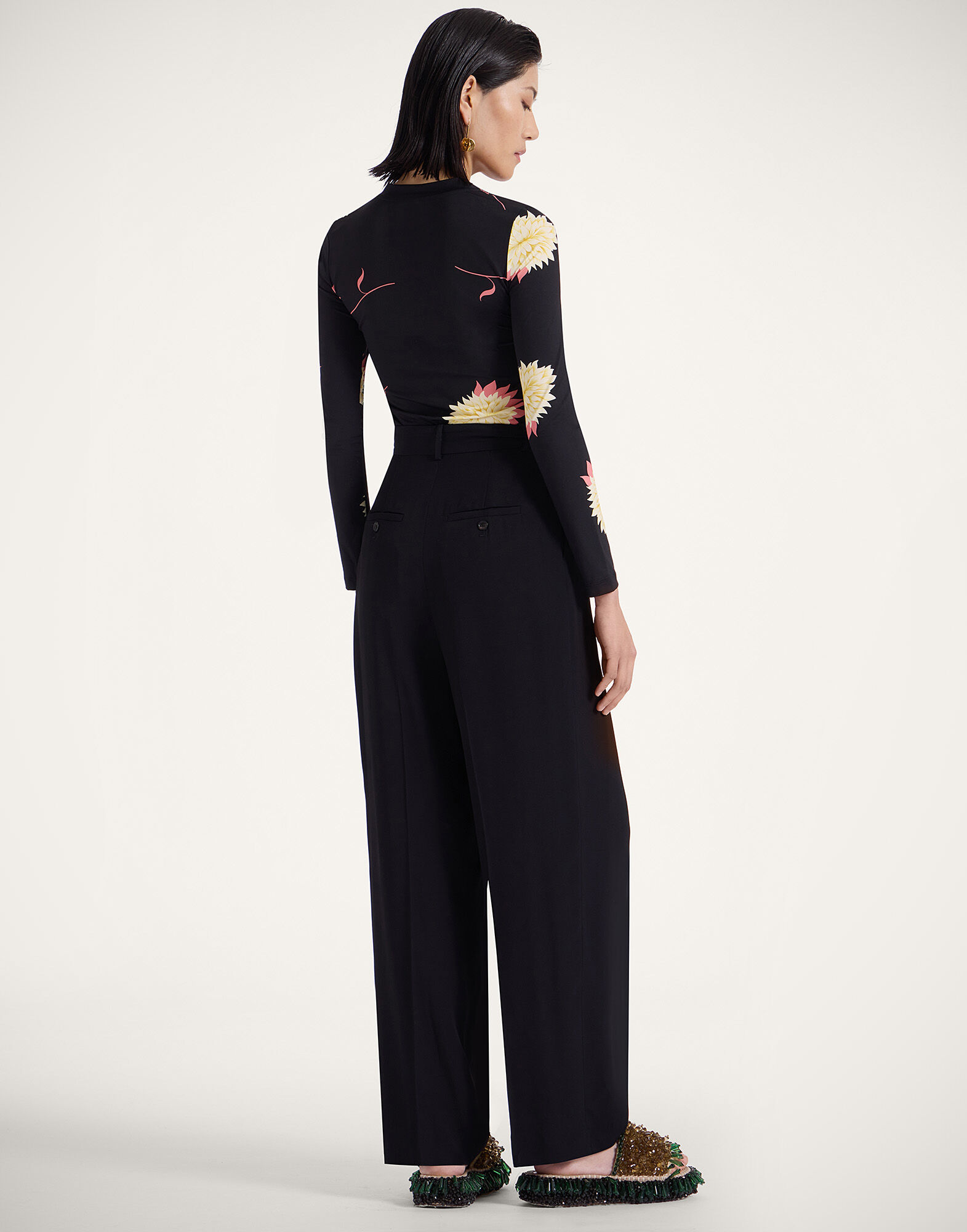 La DoubleJ Brooklyn Pants Solid Black TRO0156SAB001SOLIDBL01