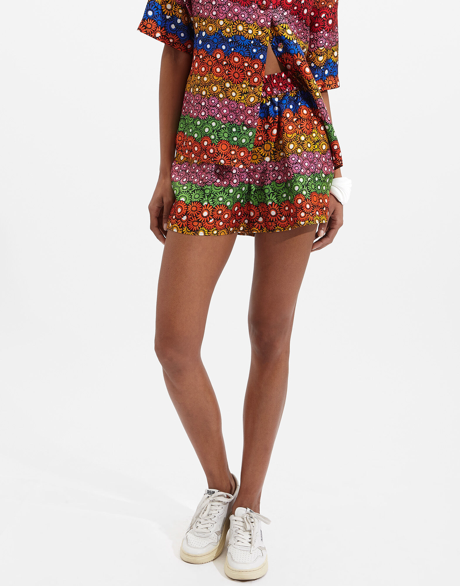 La DoubleJ Pull-Up Shorts Pride Daisy TRO0059SIL001DAY0004