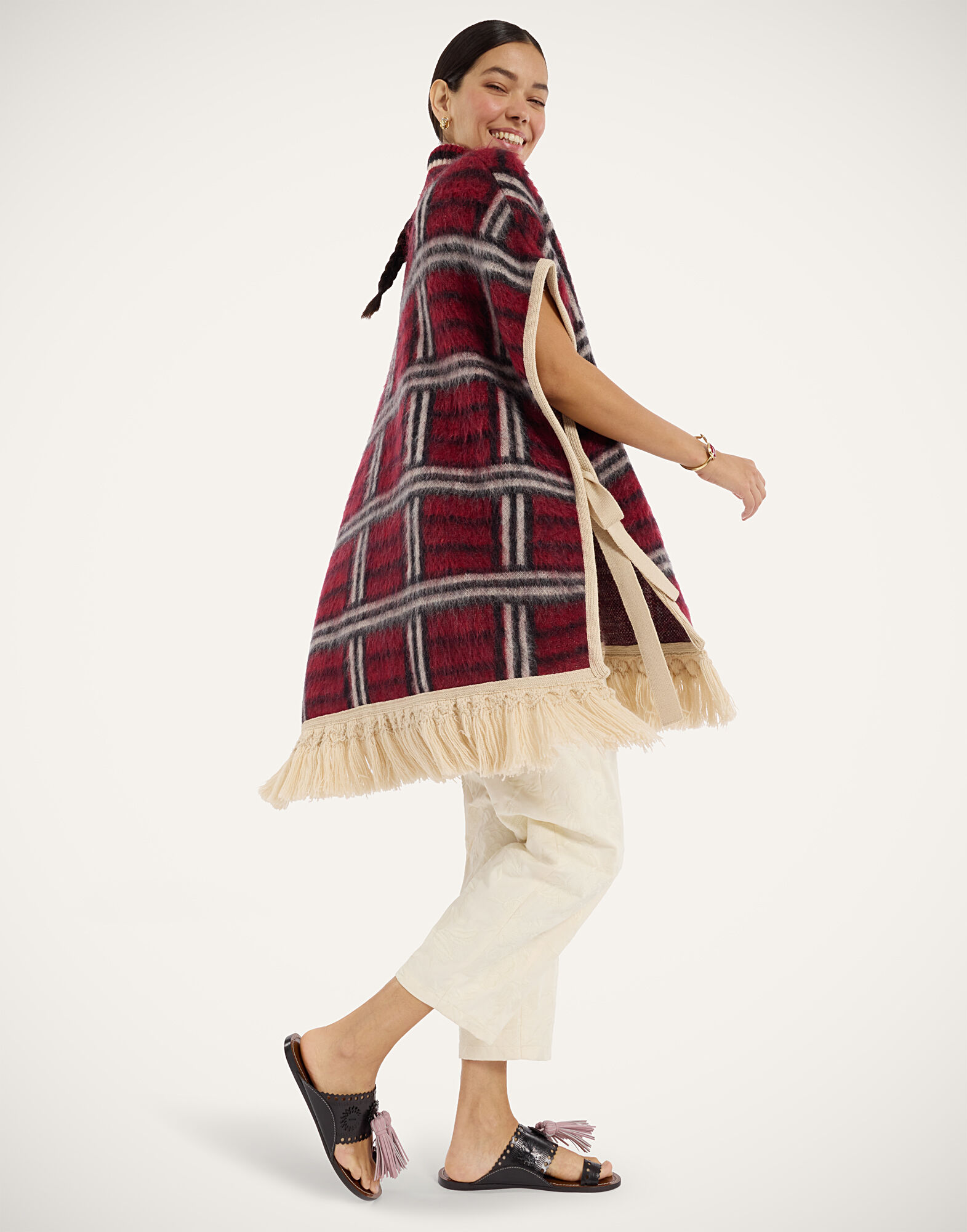 La DoubleJ Check Poncho Kells Check Burgundy, Black, and Ecru SCA0112KNI220VA518RE07