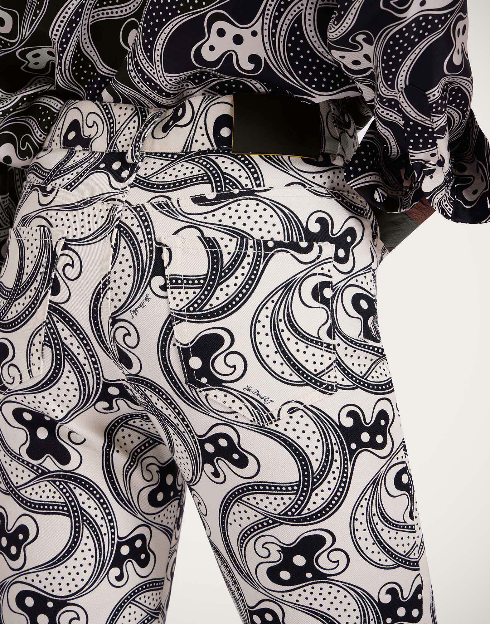 La DoubleJ The Cropped Flare Jean Aperol Black & White TRO0158COT063APE01WH06