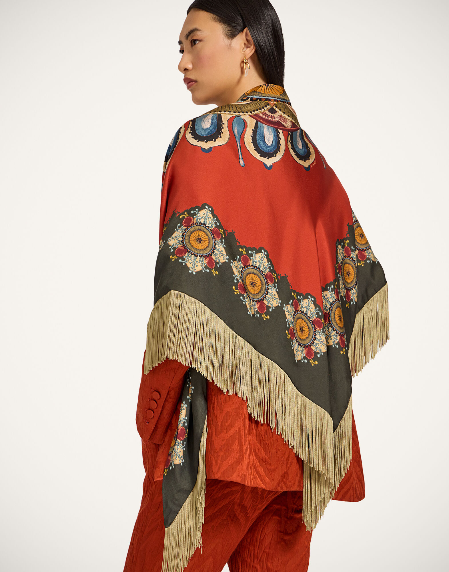 La DoubleJ Fringe Triangle Scarf Nucleus Plac&eacute;e Rust SCA0076SIL006NUC06OR04