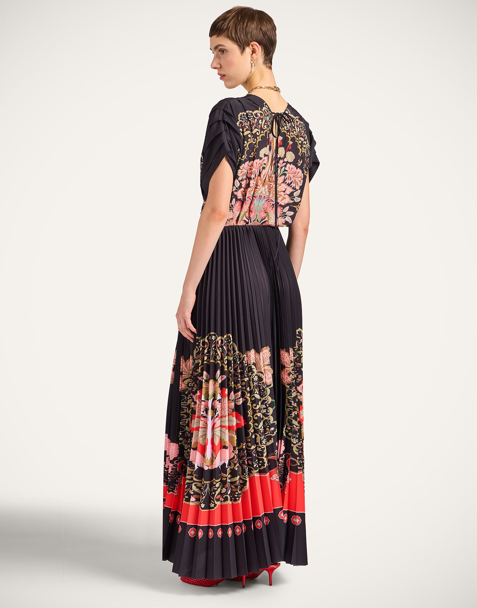 La DoubleJ Accordion Dress Cornucopia Plac&eacute;e Black DRE0991CHF007CRN03BL01