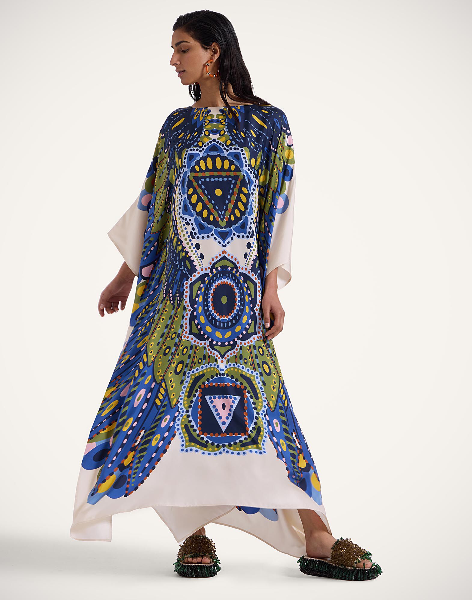 La DoubleJ Square Kaftan Chakra Plac&eacute;e Multicolor DRE0872SIL006CHA05MU01