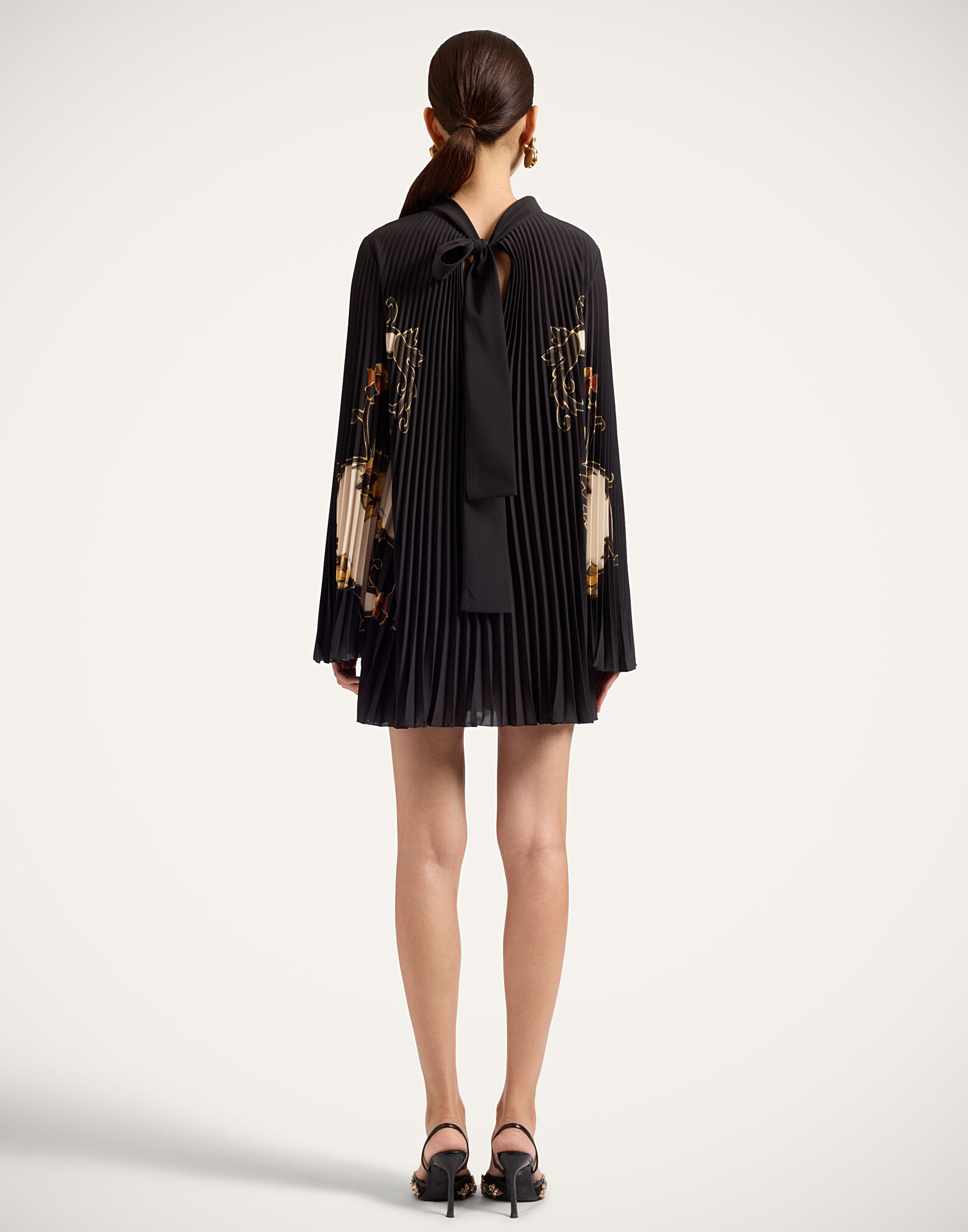 La DoubleJ Twirling Tunic Buttercup Plac&eacute;e Black DRE1115CHF007BTC03BL01