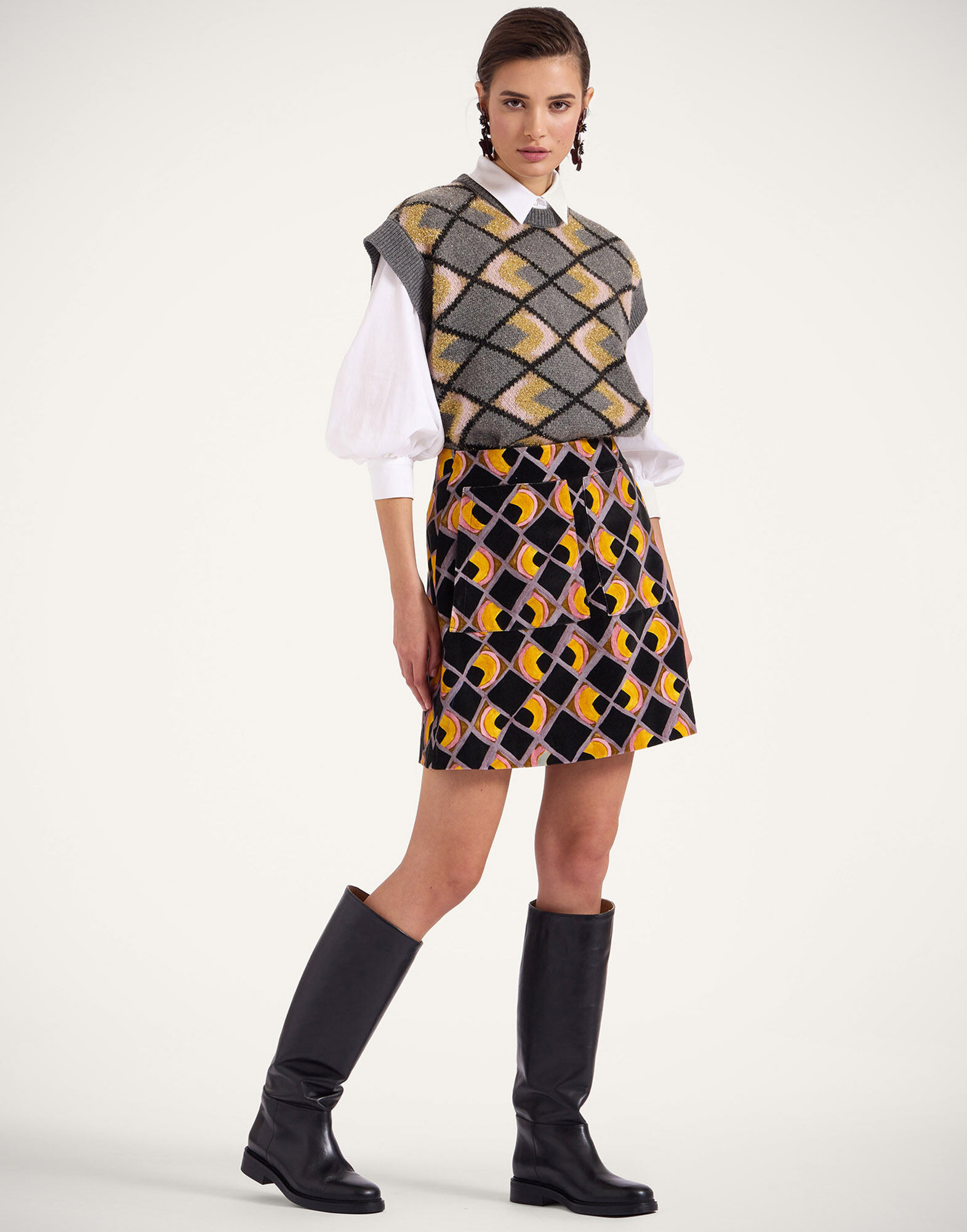 La DoubleJ Short Skirt Half-Light Black SKI0027VEL001HAL02BL01