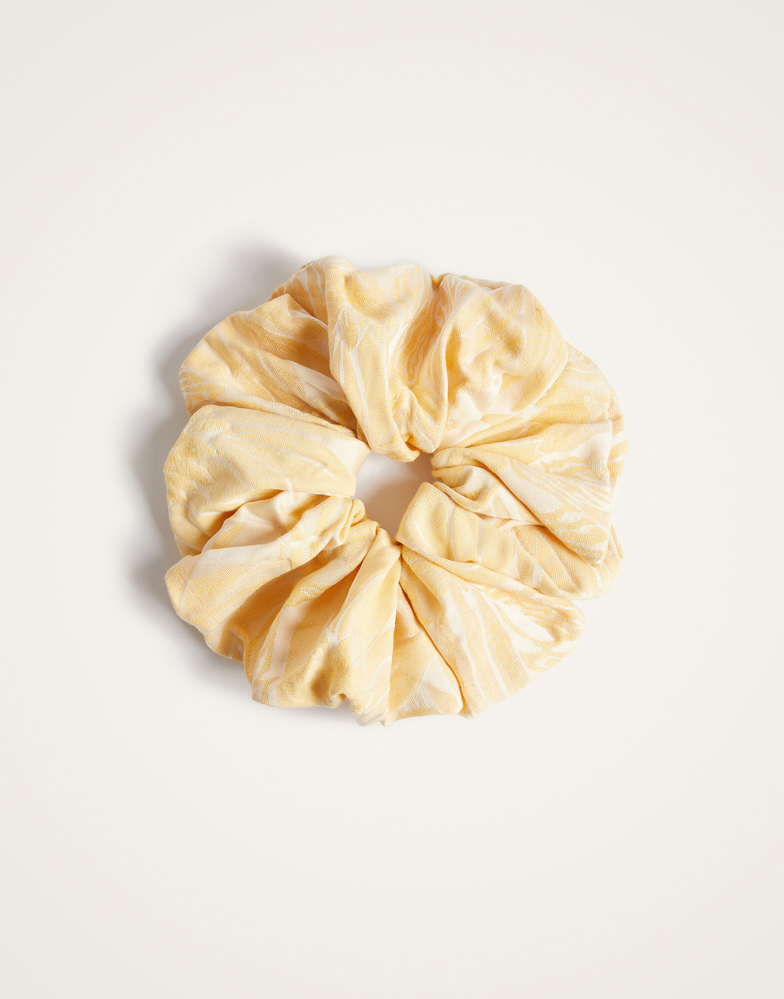 La DoubleJ Giga Scrunchie Iris Yellow SCR0003JCQ109IRS06YE02