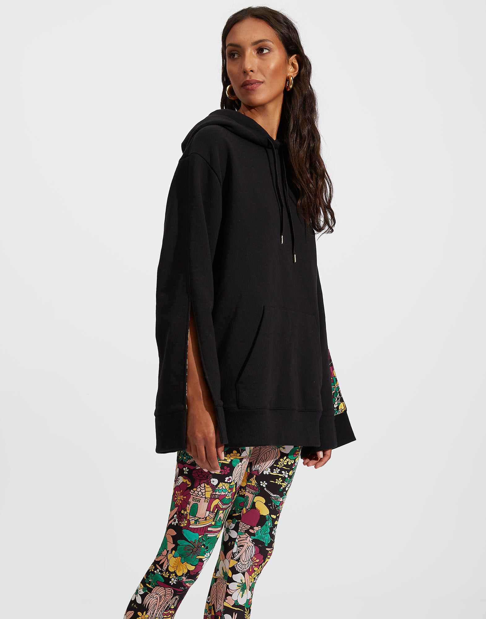 La DoubleJ Girlfriend Hoodie Solid Black SWE0012JER029BLA0009