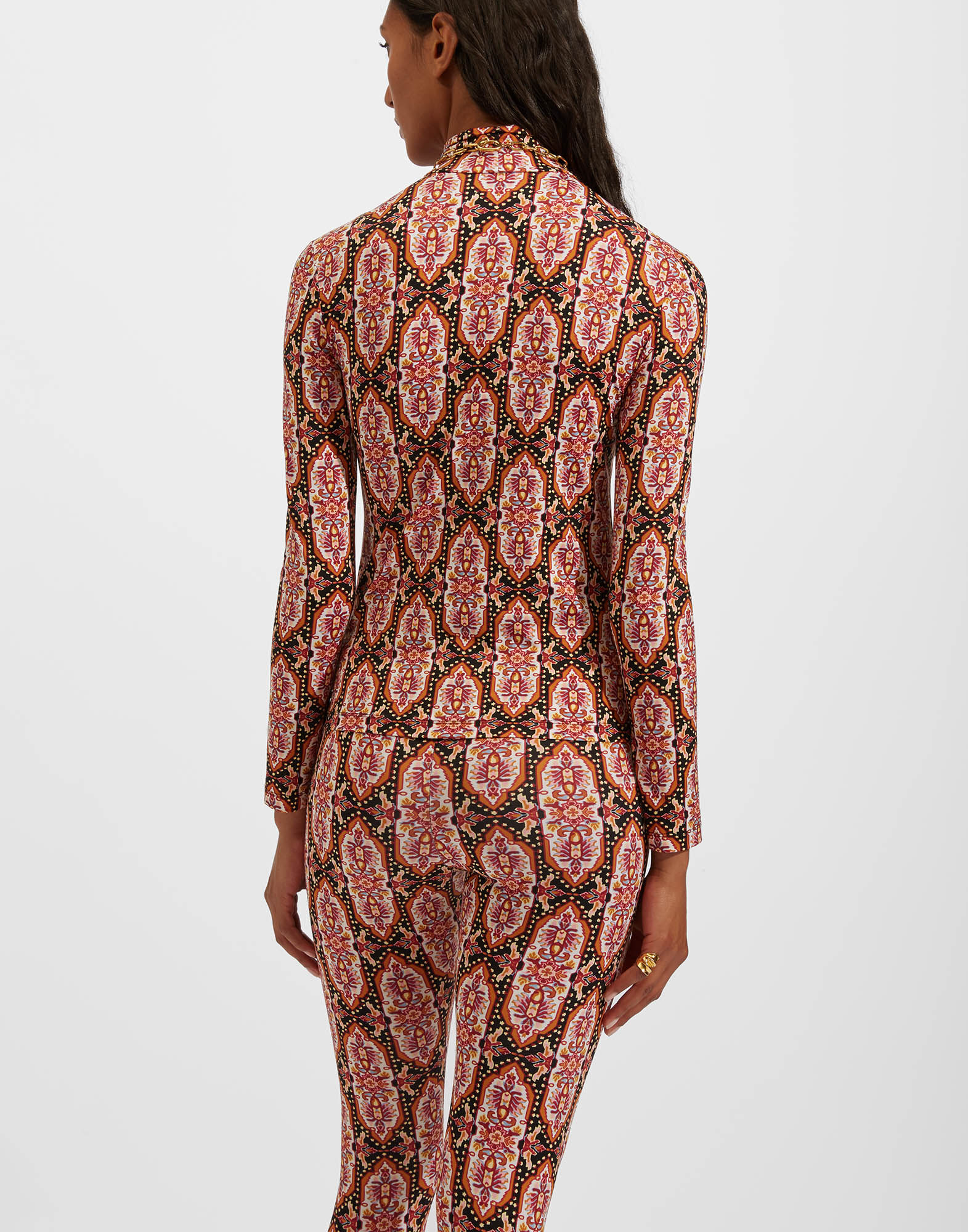 La DoubleJ Turtleneck Tapestry SHI0030JER005TAP0001