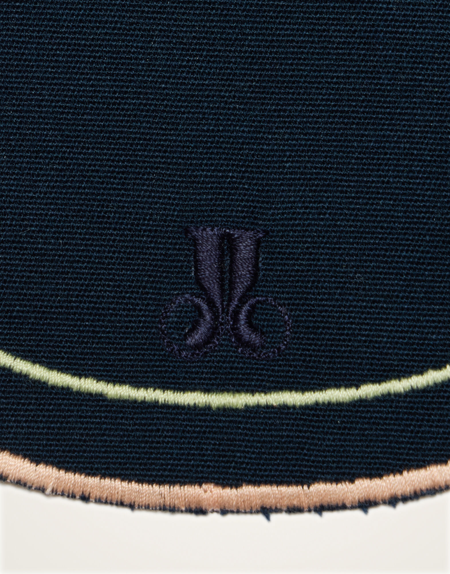 La DoubleJ Medallion Placemats Set Of 2 Solid Navy PMT0028ACR003SOLIDBU06