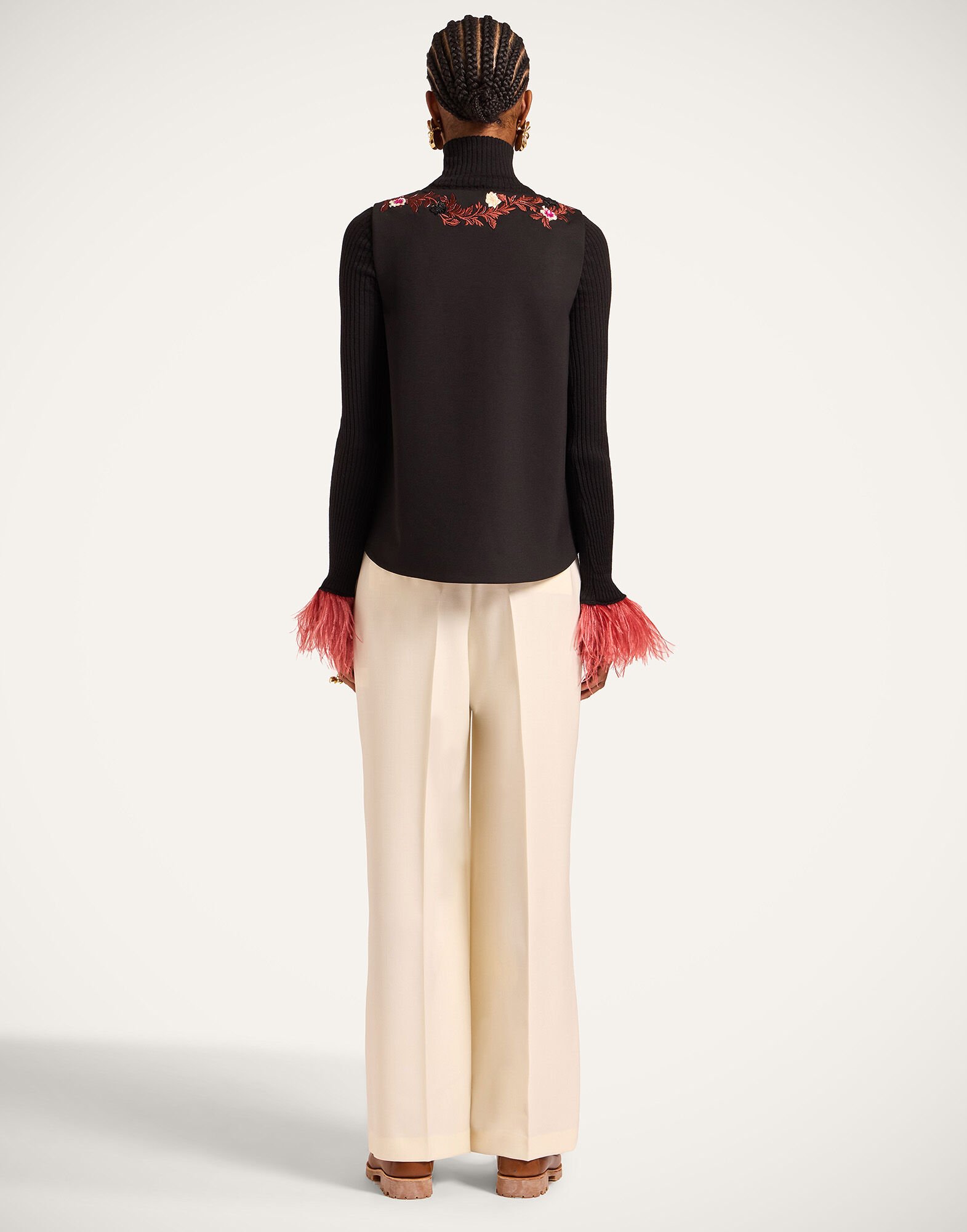 La DoubleJ Loose Pants Solid Ecru TRO0135WOL035SOLIDBR05