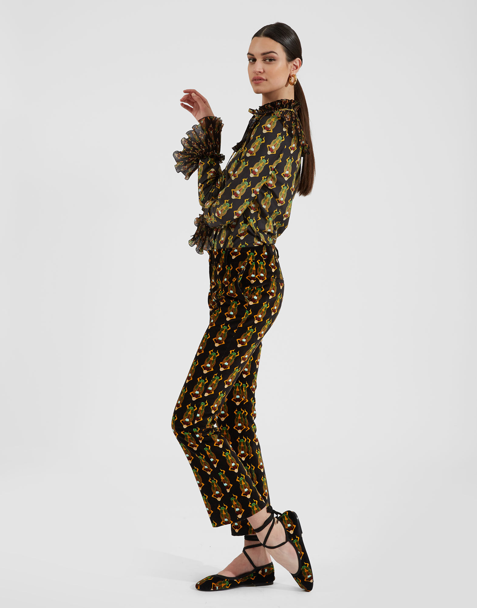 La DoubleJ 24/7 Pants Scarab Black TRO0069VEL001SCA01BL01