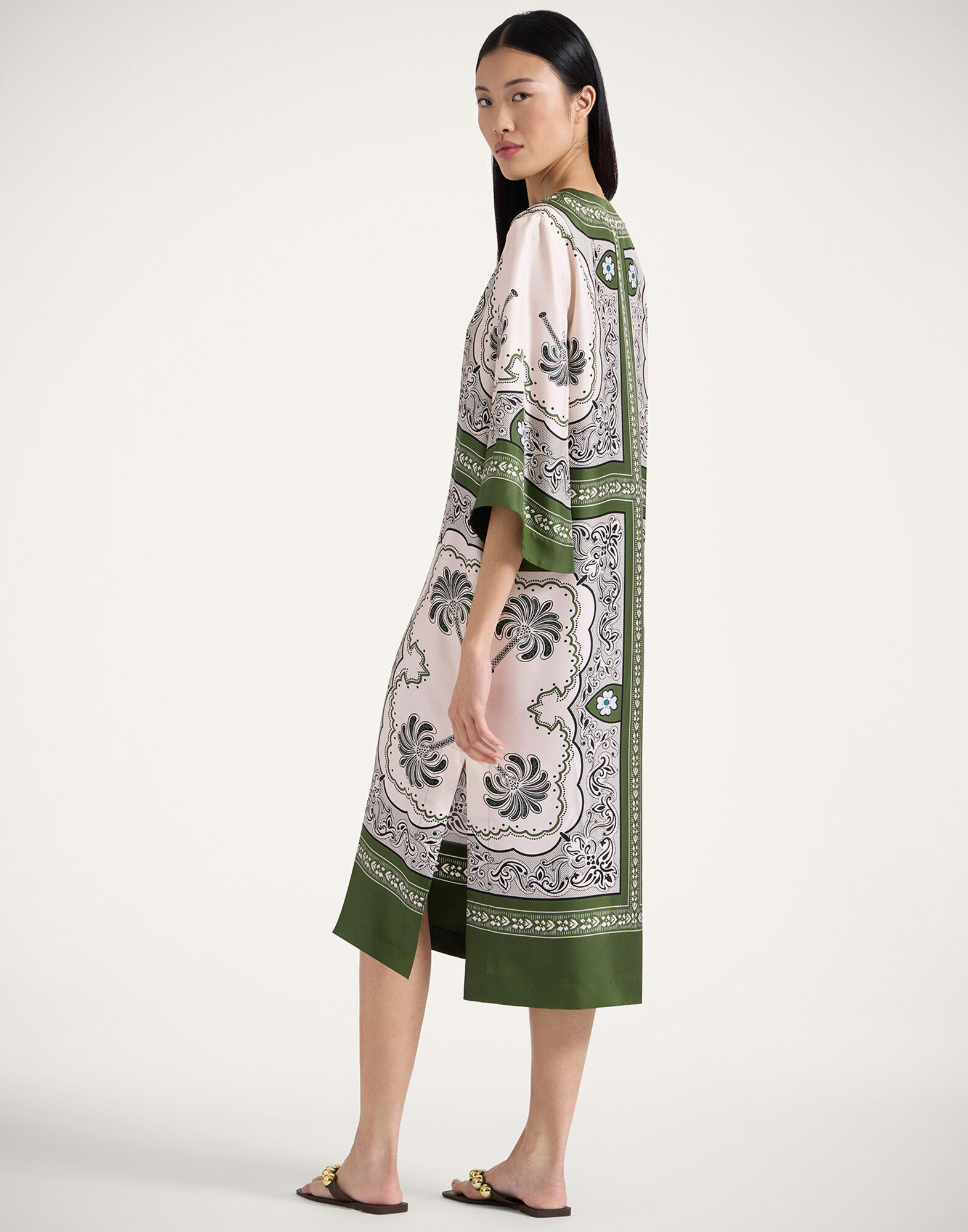 La DoubleJ The Kaftan Mirage Plac&eacute;e Green DRE0564SIL006AGE01GR02