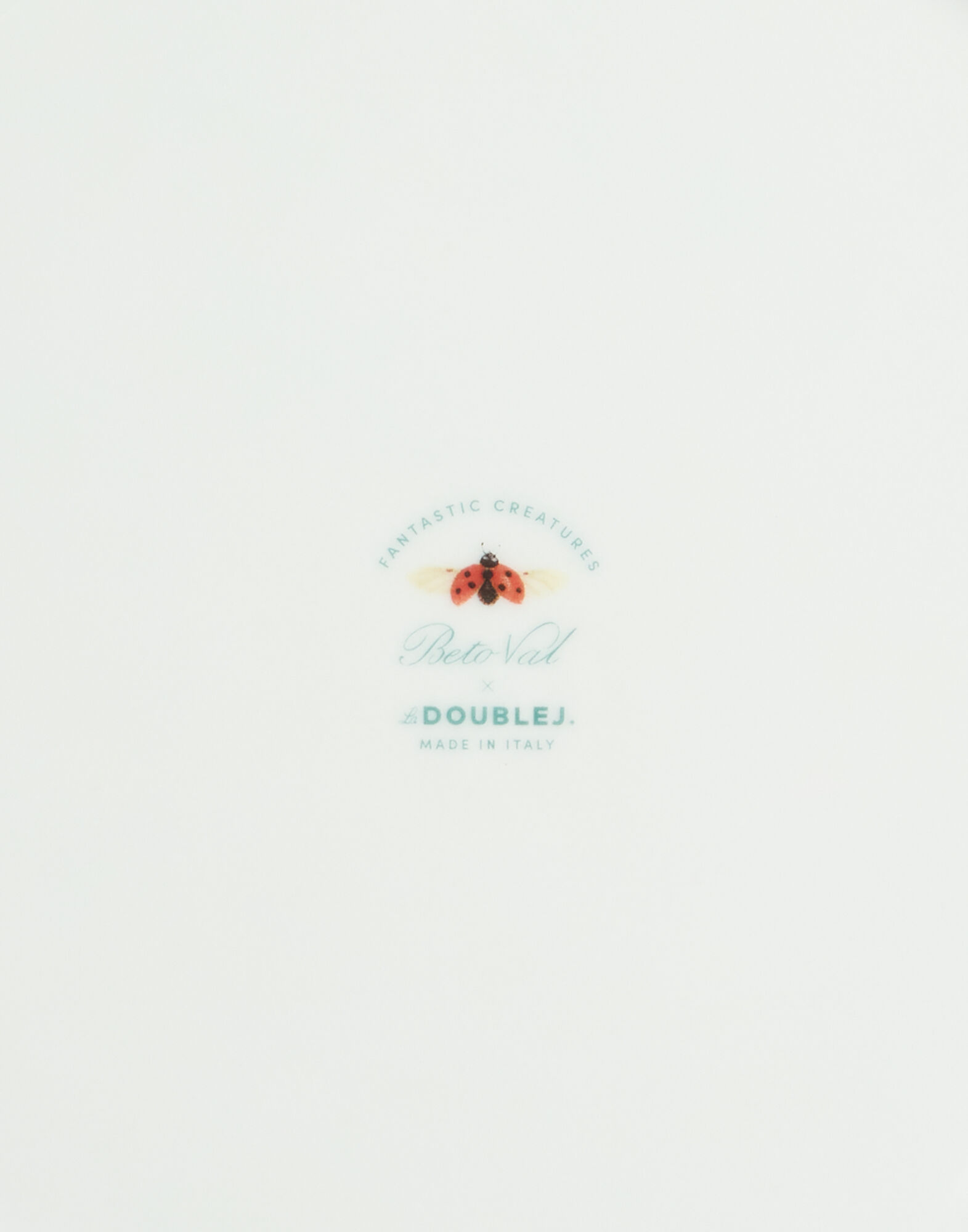 La DoubleJ Decorative Plate Turtlair Salvia DPL0001CER001TRL01GR06