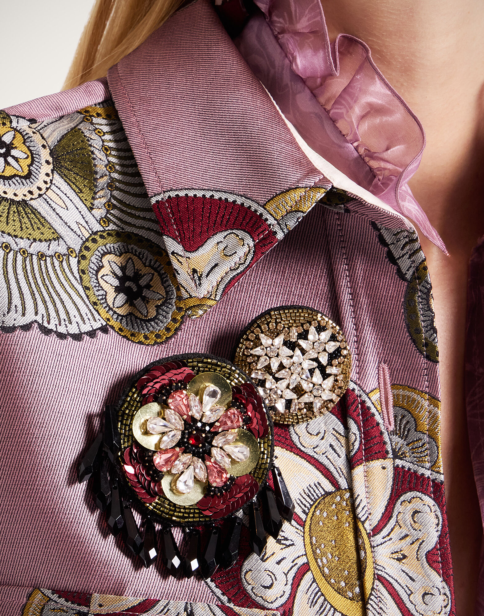 La DoubleJ Set Of 2 Pins Nucleus Red BCH0005EMB124NUC05RE01