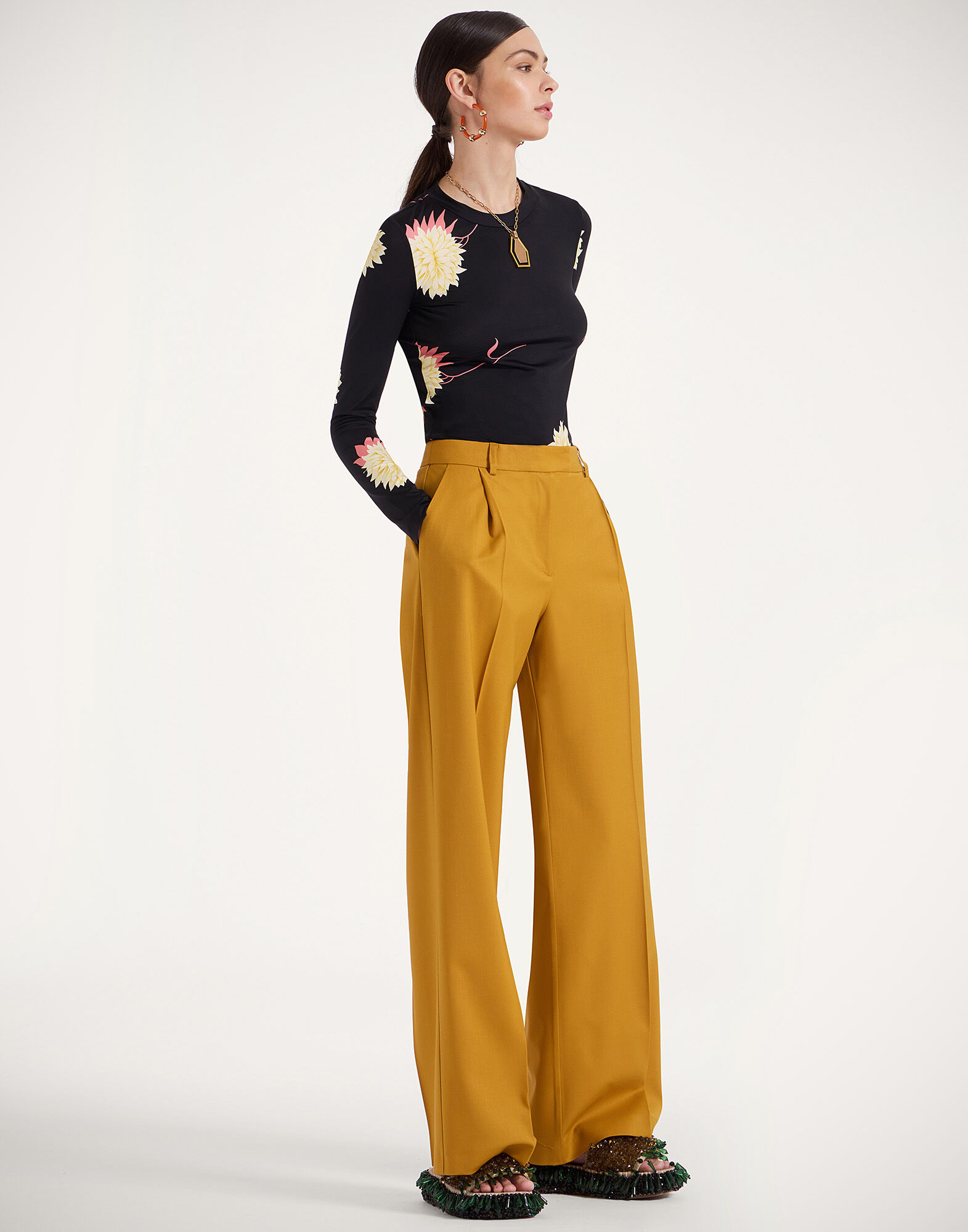 La DoubleJ Loose Pants Solid Dark Yellow TRO0135WOL023SOLIDYE03