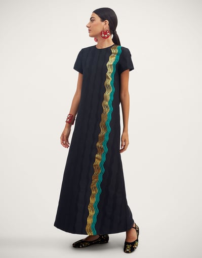 long black swing dress Forever Fifties Festive long-sleeved dress "Ronja Rose Brocade Swing Dress" in black Vintage Vogue