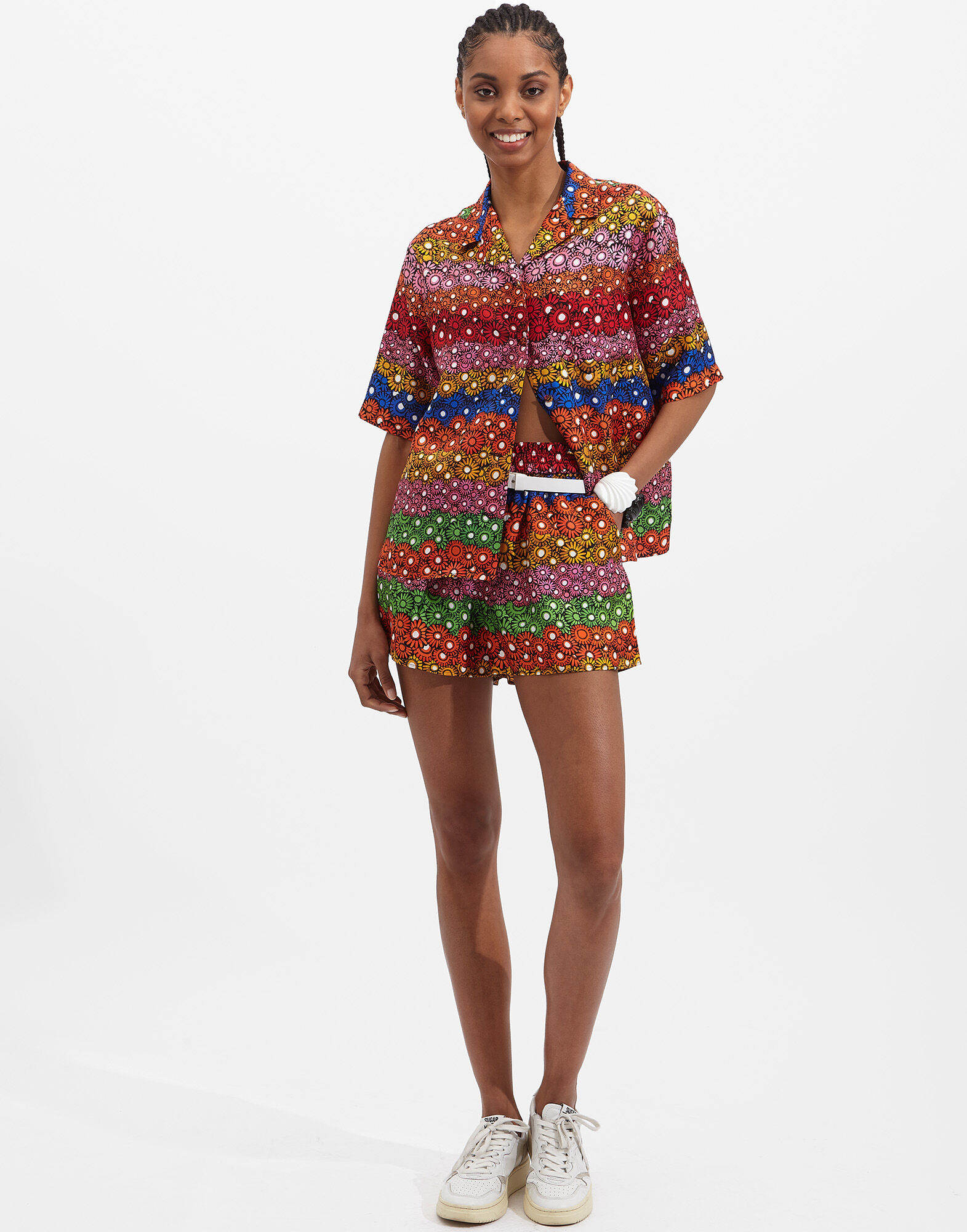 La DoubleJ Pull-Up Shorts Pride Daisy TRO0059SIL001DAY0004