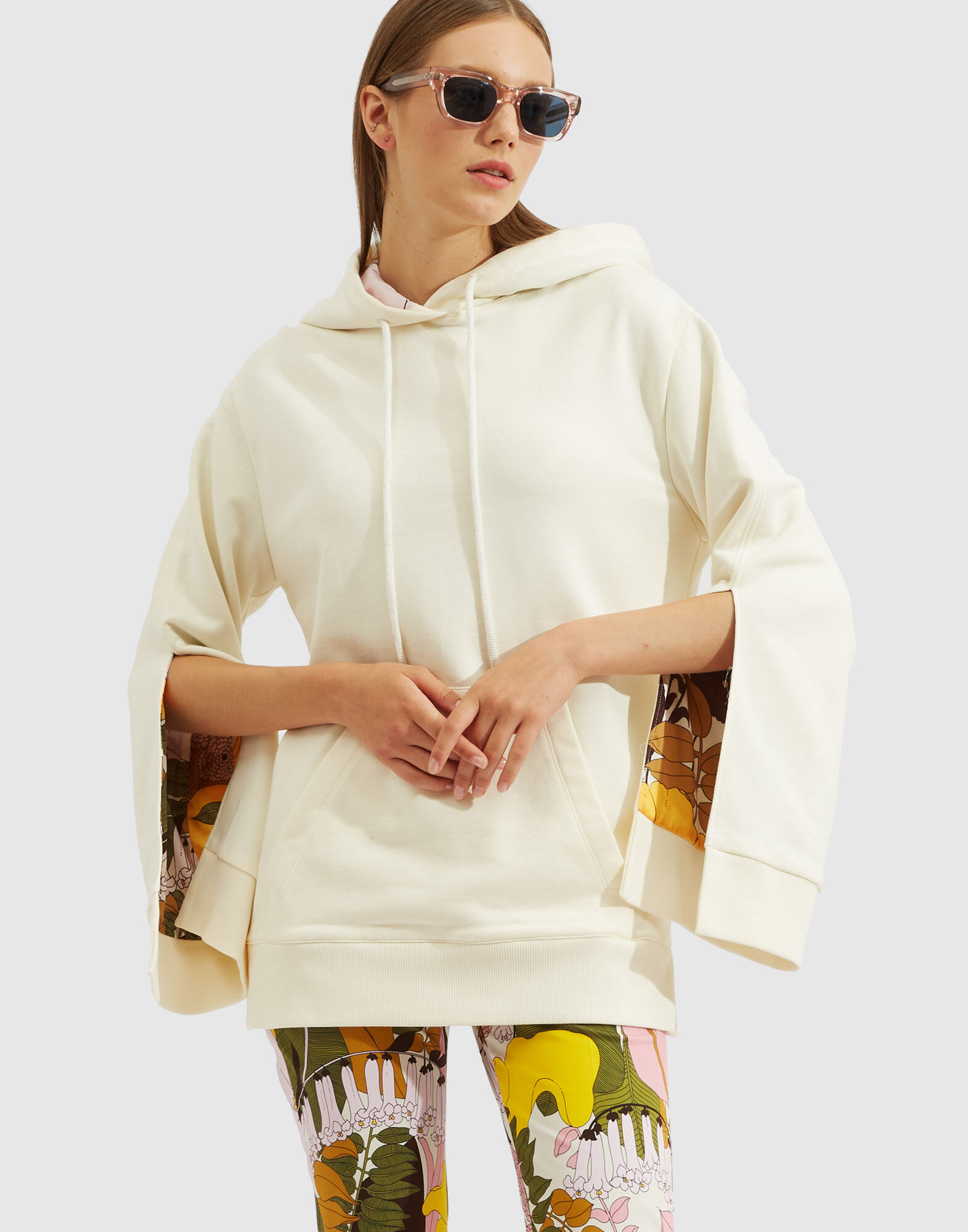 La DoubleJ Girlfriend Hoodie Solid Ivory SWE0012JER029SOLIDWH04