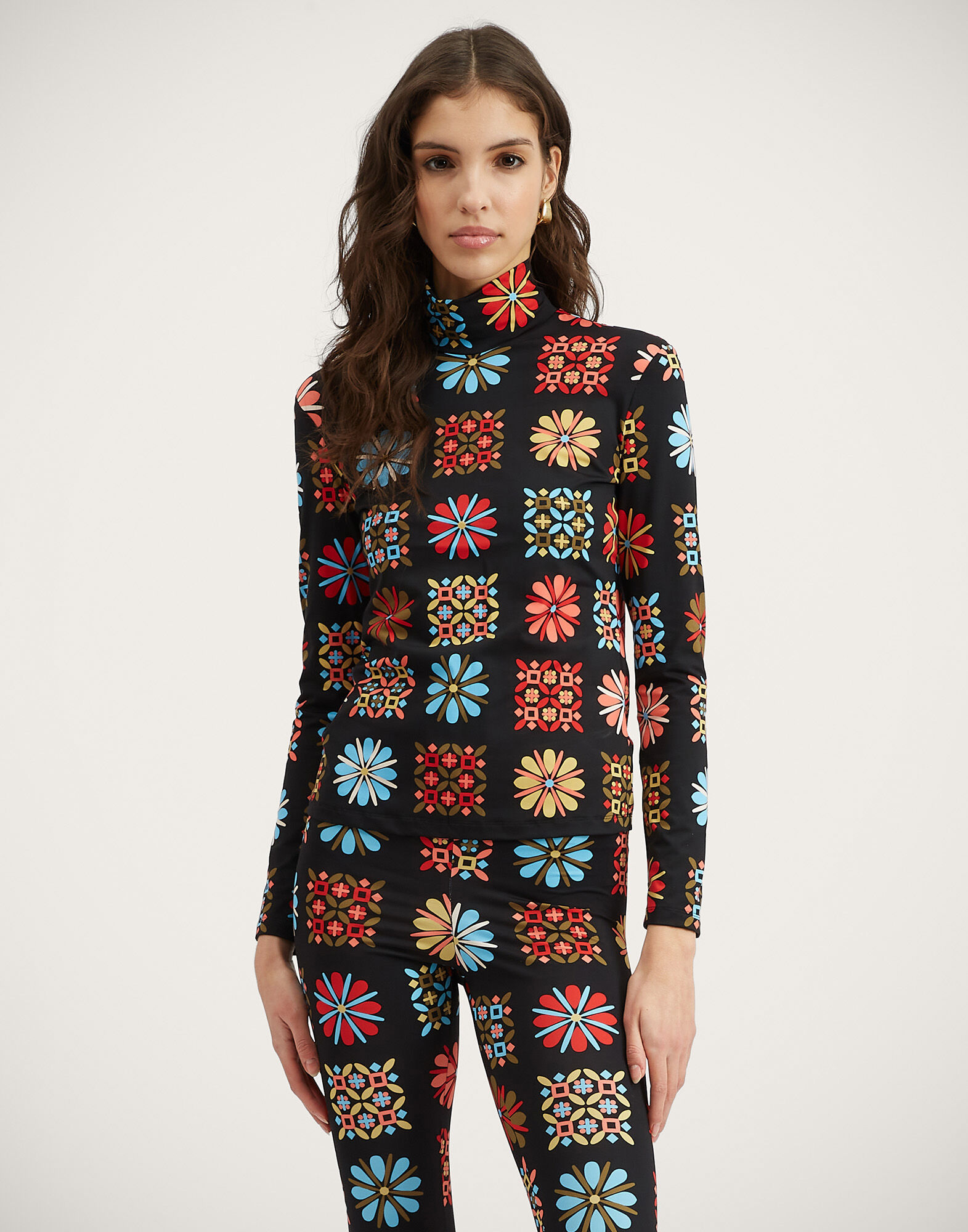 La DoubleJ Turtleneck Vetrata SHI0030JER005VET0001