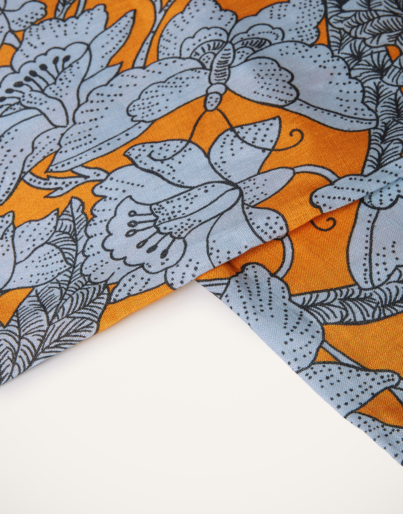 La DoubleJ Medium Tablecloth Lilium Zafferano TBC0002LIN001LIL0006